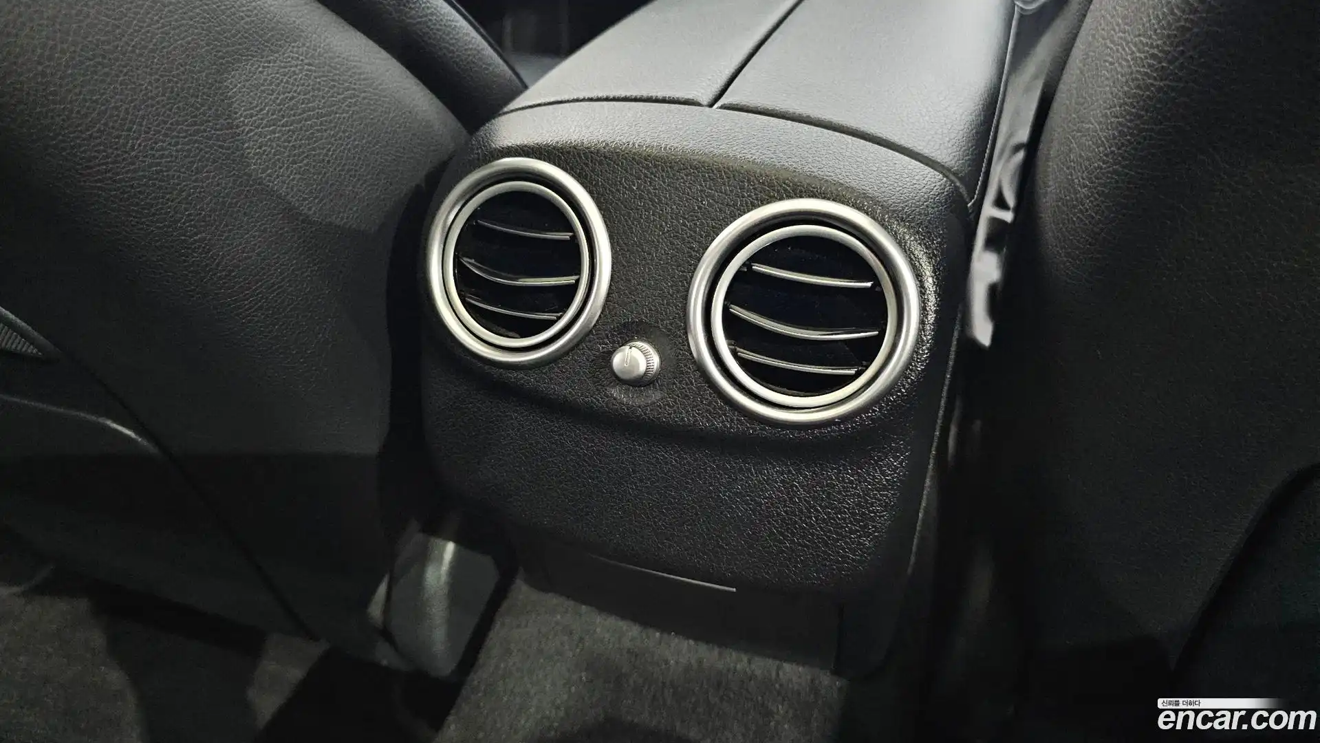 E-Class Mercedes-Benz 2018.10-OPTION-044