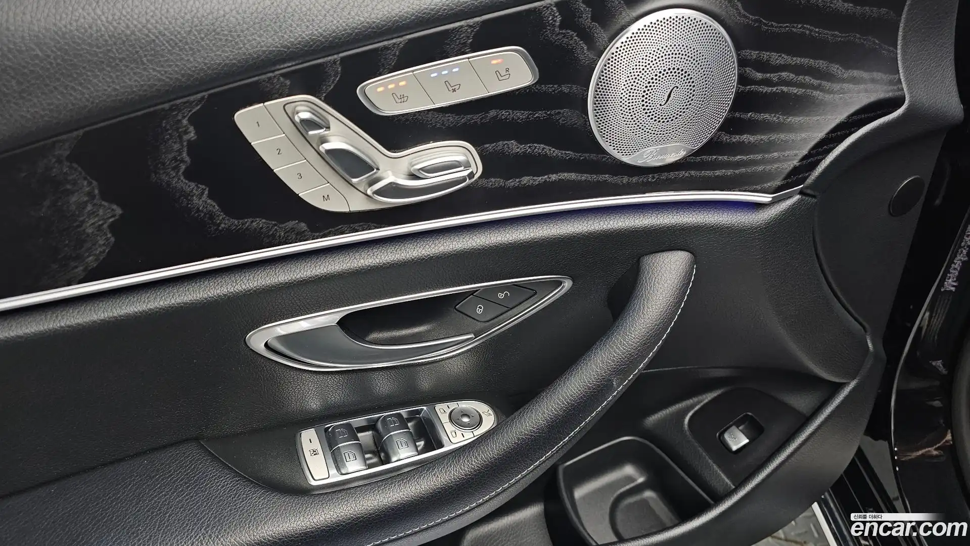 E-Class Mercedes-Benz 2018.10-OPTION-046