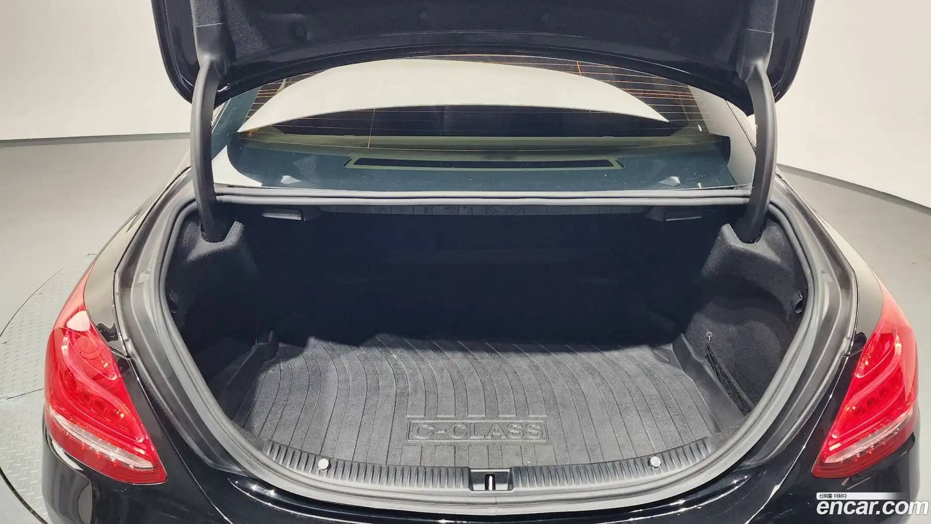 C-Class Mercedes-Benz 2018.2-OPTION-022