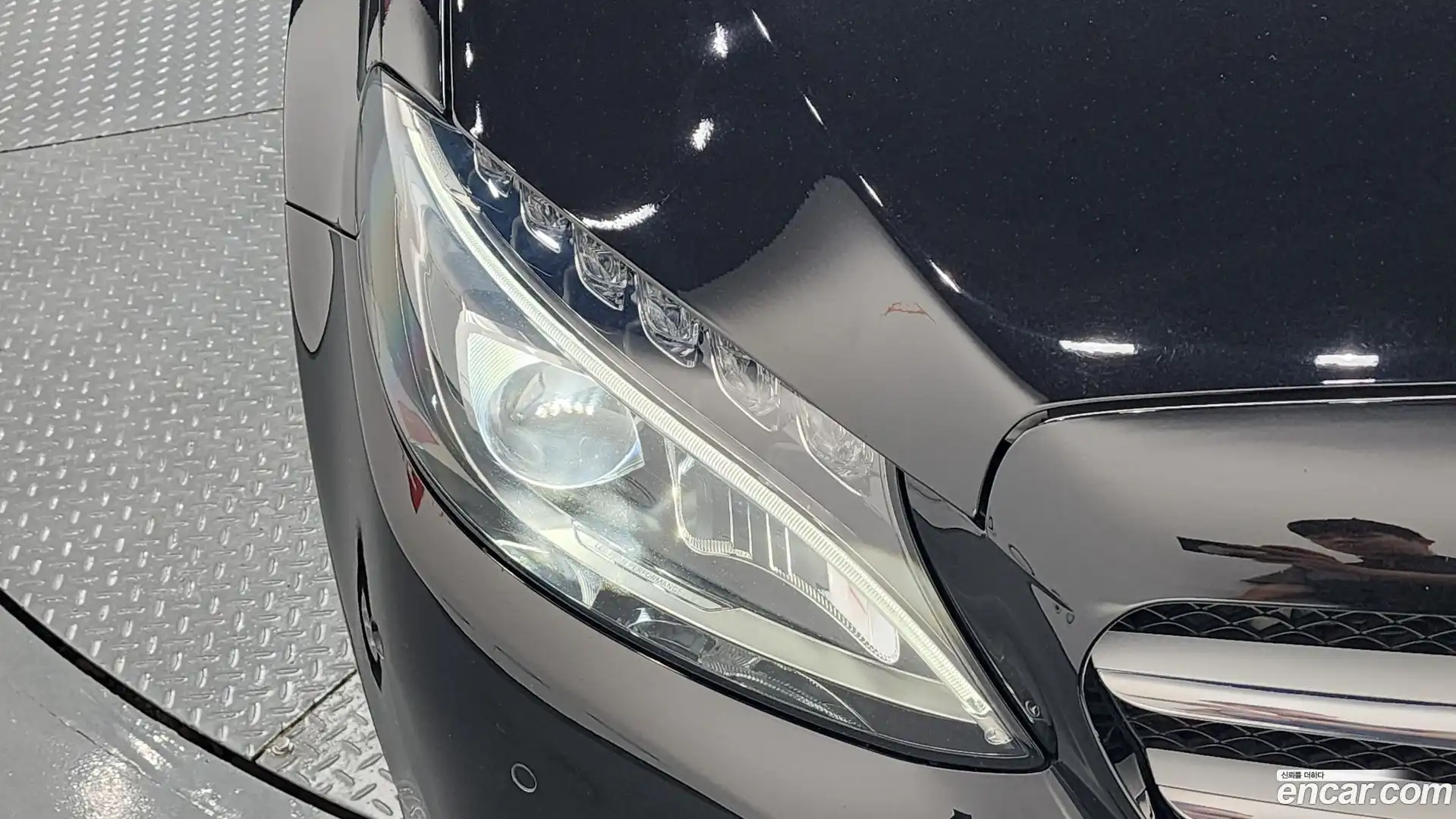 C-Class Mercedes-Benz 2018.2-OUTER-032