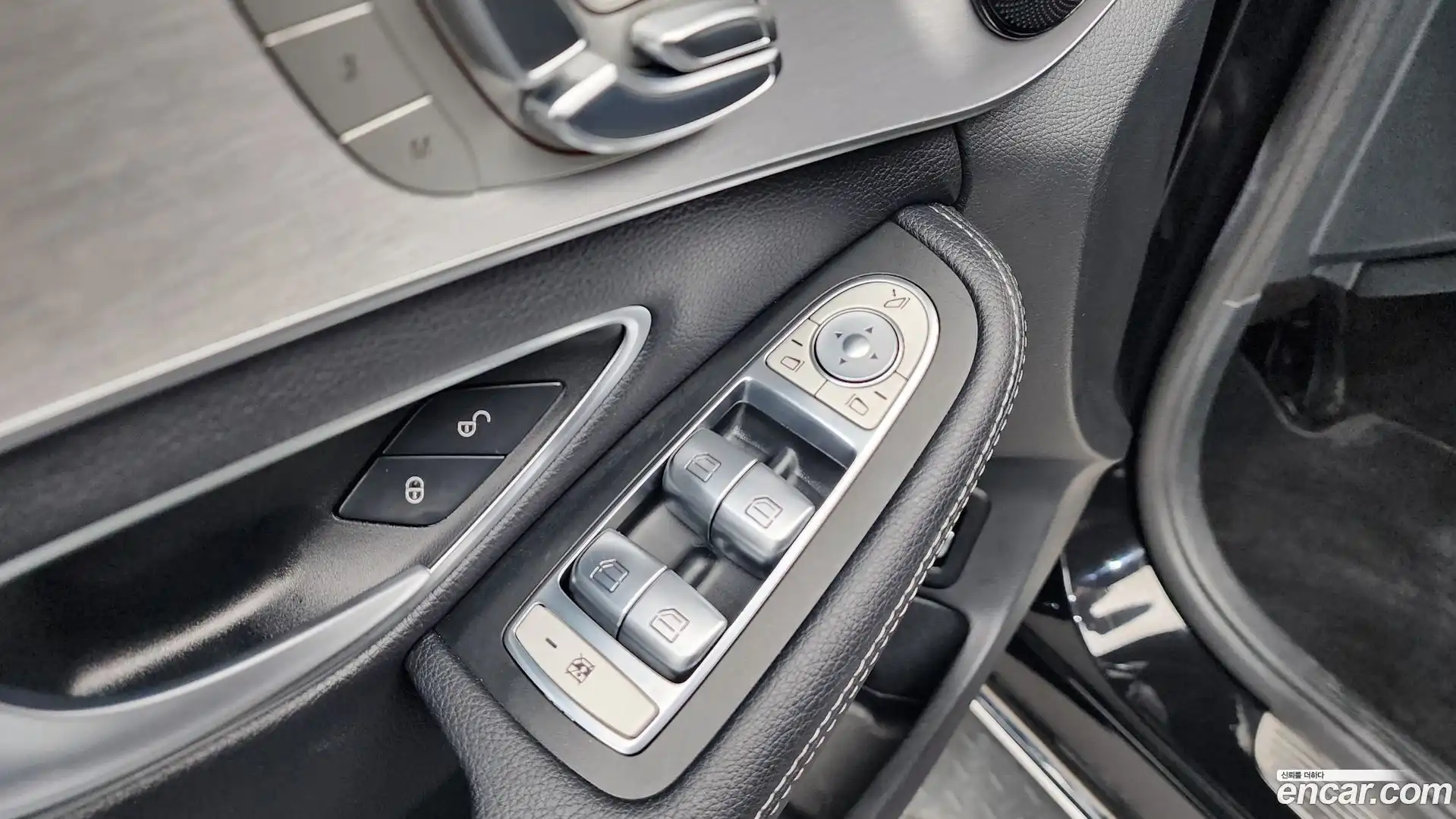C-Class Mercedes-Benz 2018.2-OPTION-046
