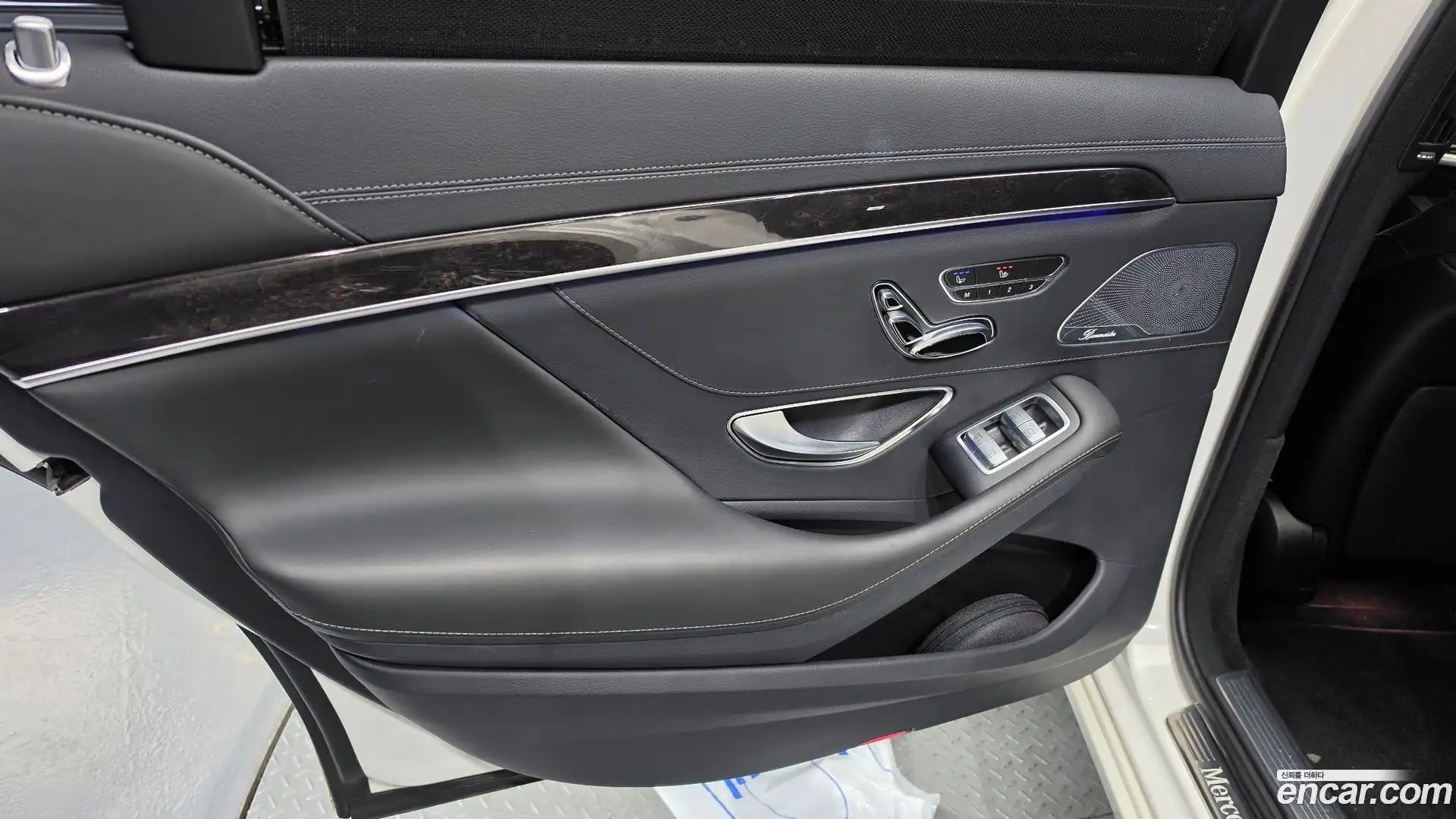 S-Class Mercedes-Benz 2017.6-INNER-035