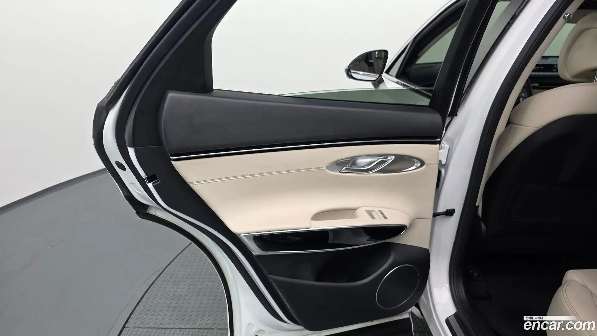 GV70 Genesis 2023.9-INNER-035