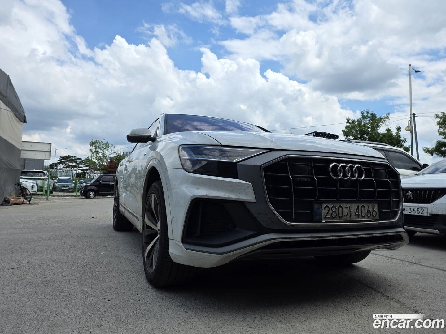 Main__Slider__Photo:Q8 Audi 2021.9-0