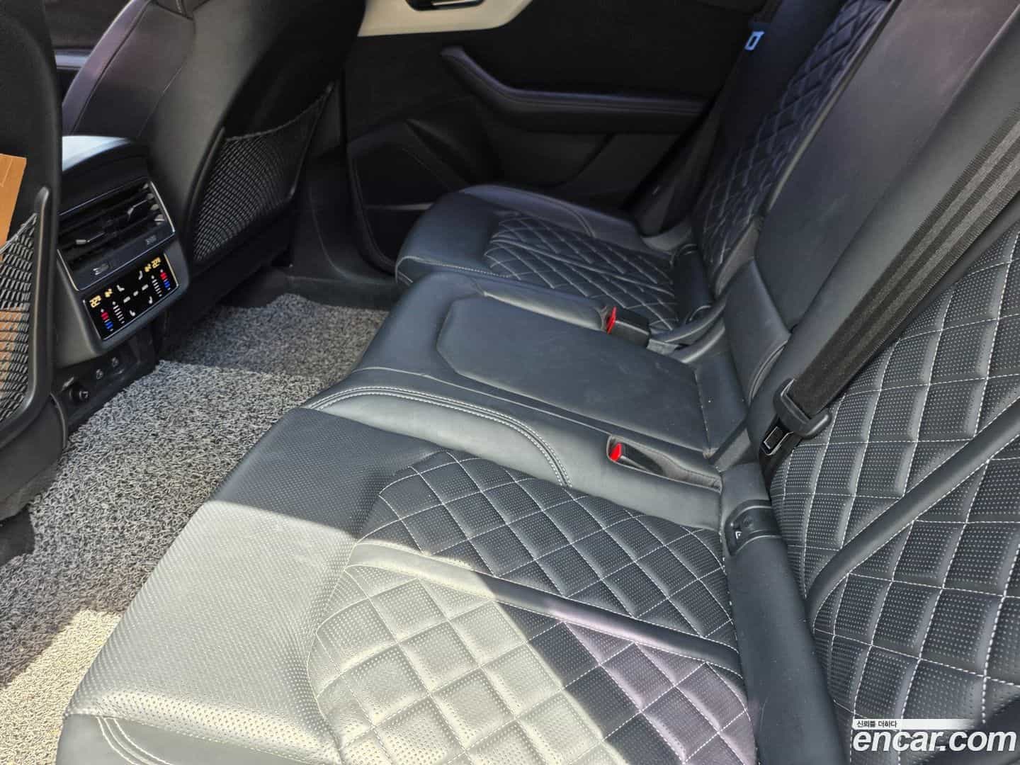 Q8 Audi 2021.9-INNER-009