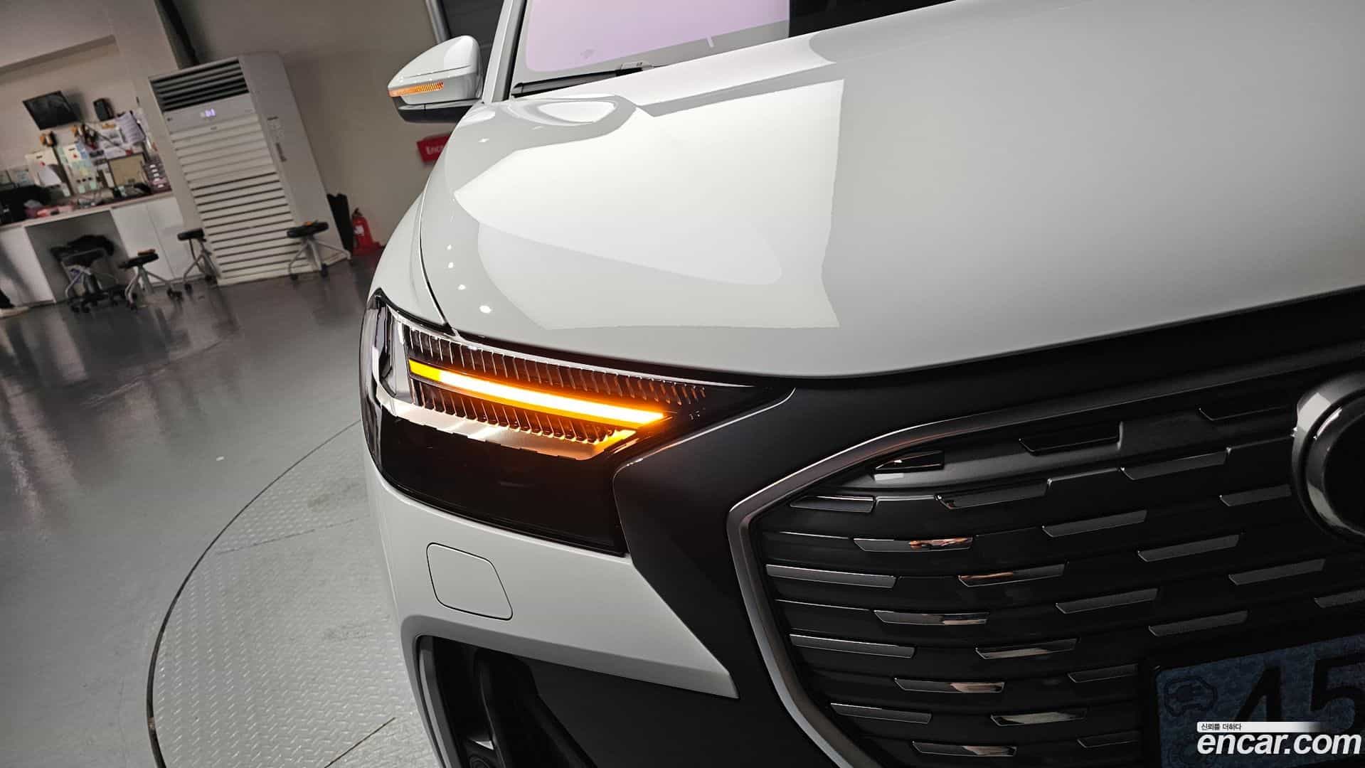 Q4 e-tron Audi 2026.3-OUTER-032