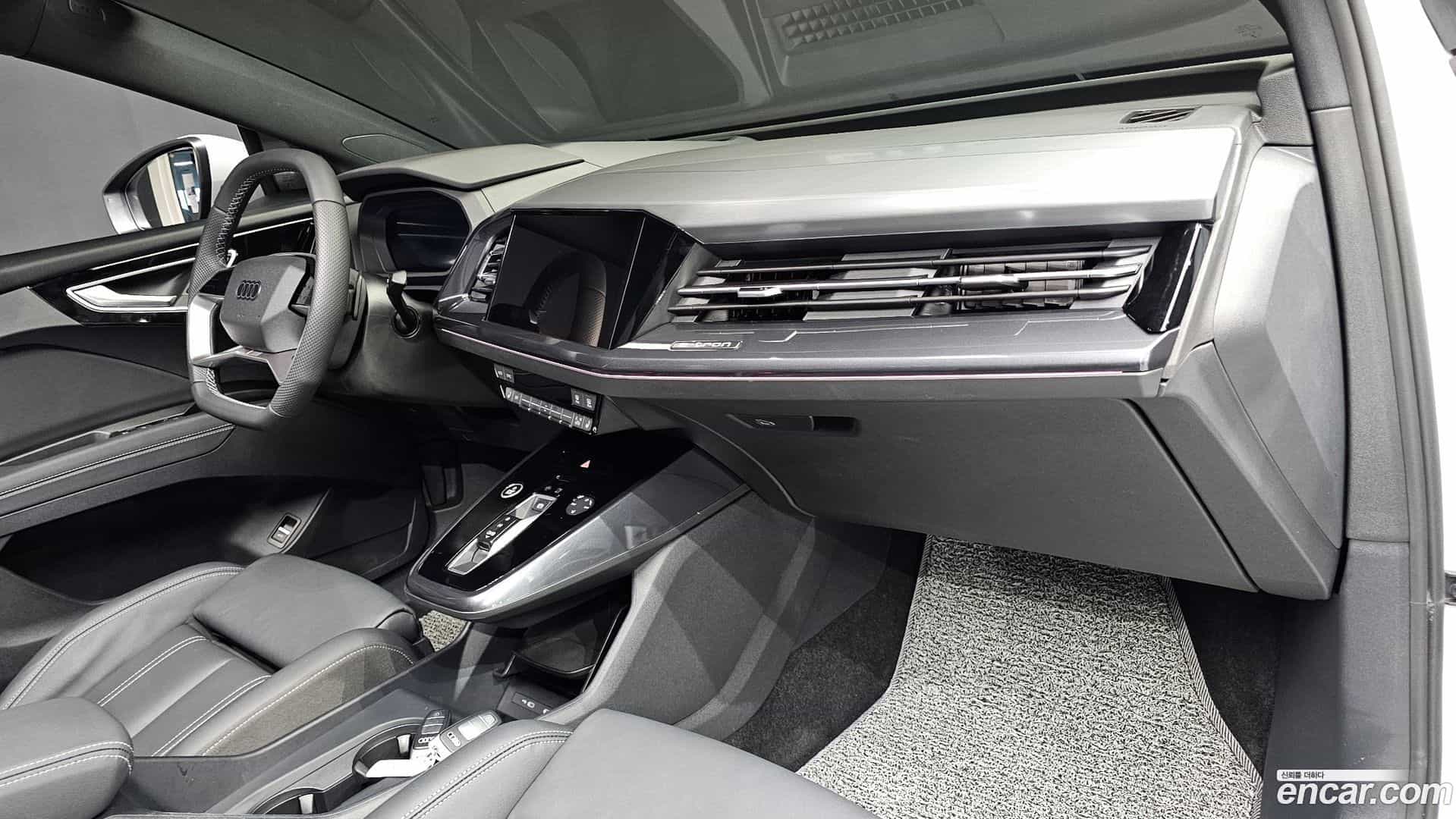 Q4 e-tron Audi 2026.3-OPTION-043