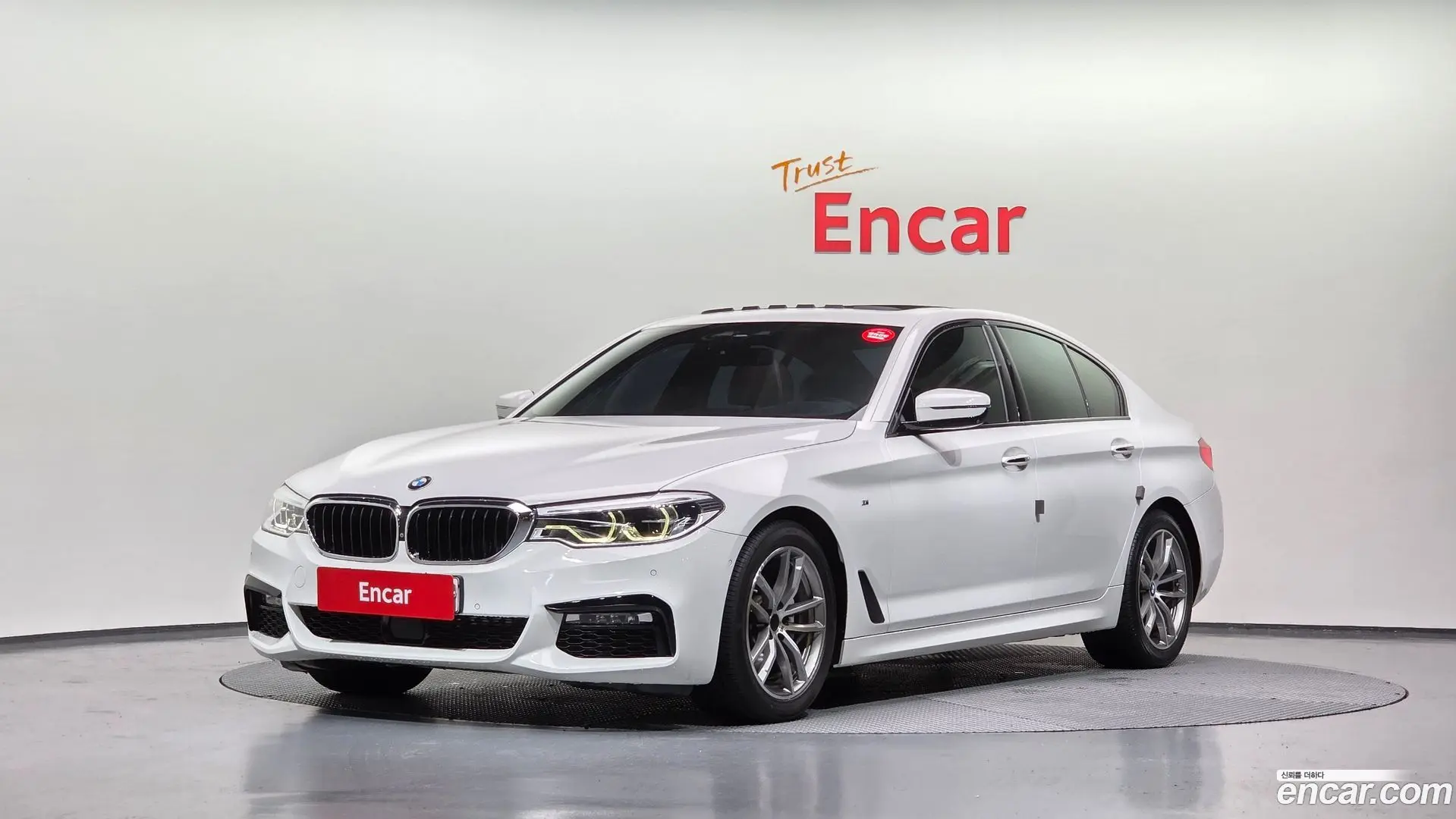 Main__Slider__Photo:5-Series BMW 2017.2-0