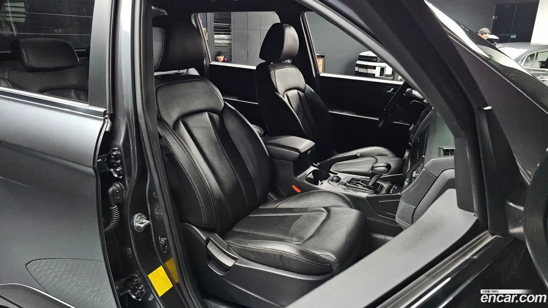 Rexton KG Mobility 2021.10-INNER-010