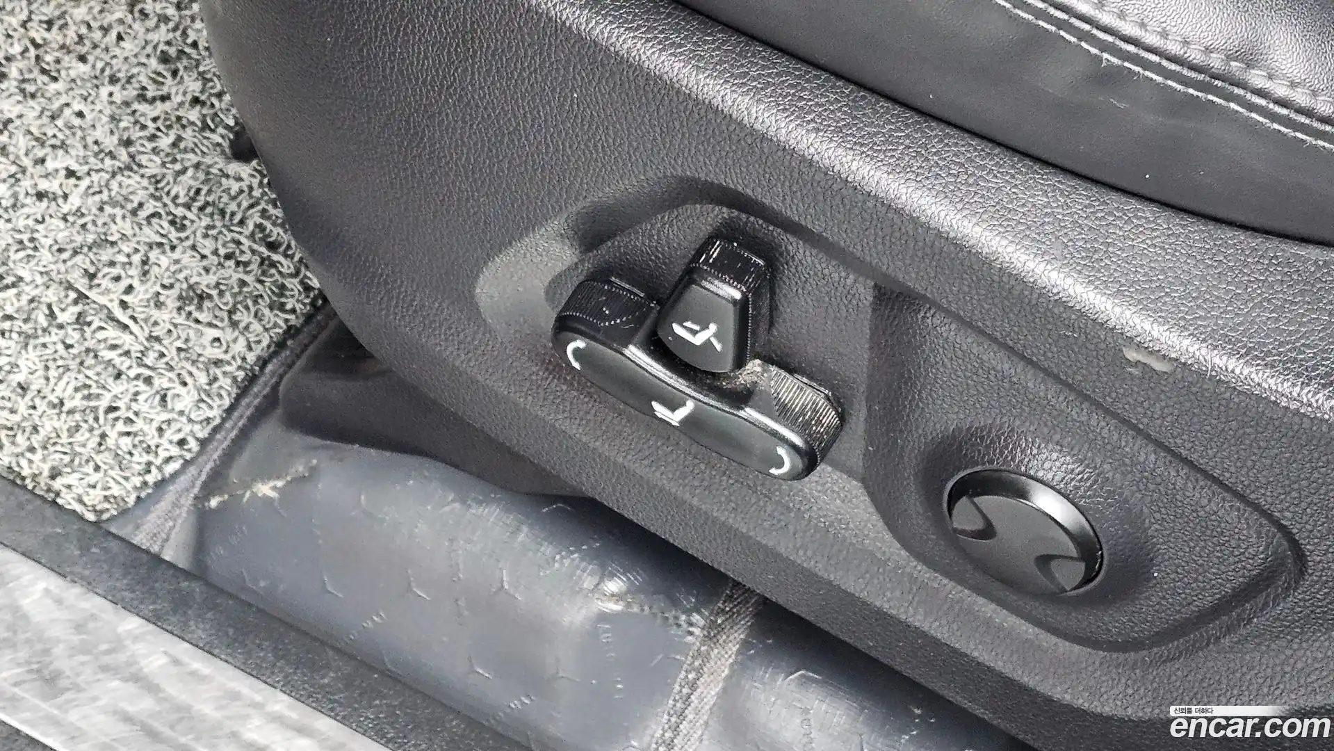 Rexton KG Mobility 2021.10-OPTION-040