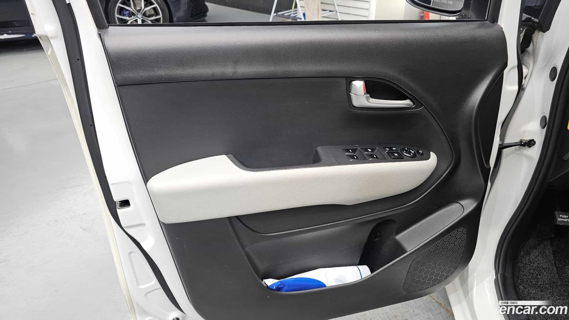 RAY Kia 2023.4-INNER-034