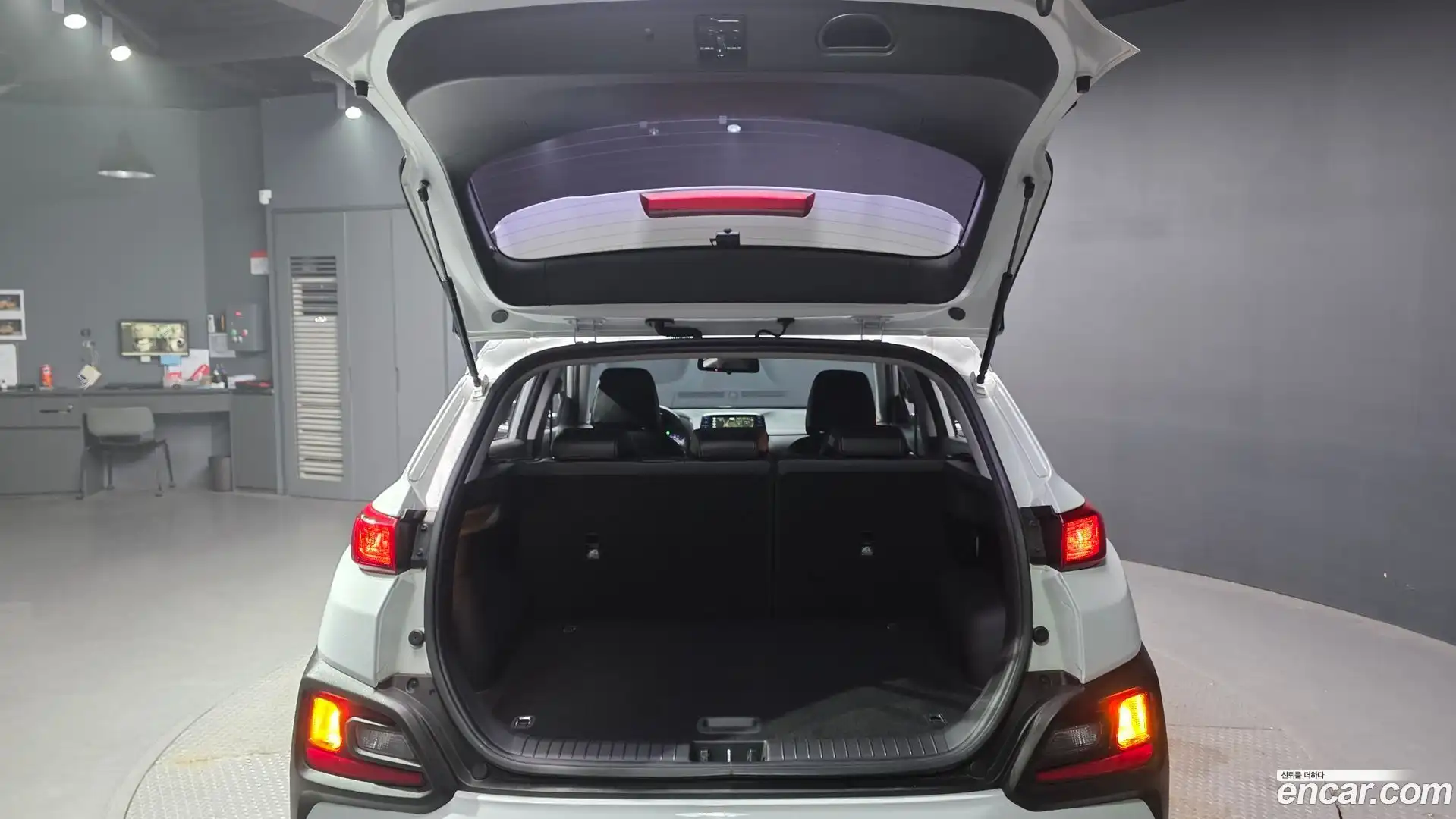 Kona Hyundai 2017.9-OPTION-024