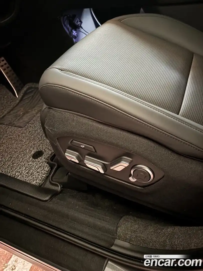 Santafe Hyundai 2025.7-OPTION-015