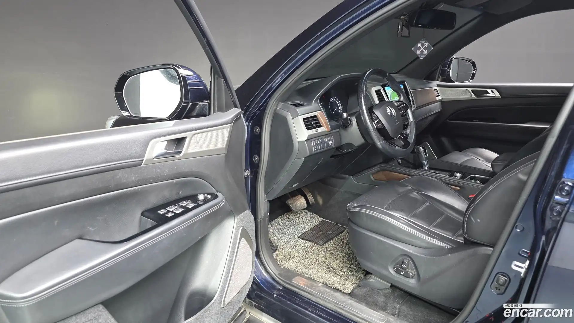 Rexton KG Mobility 2018.3-INNER-010