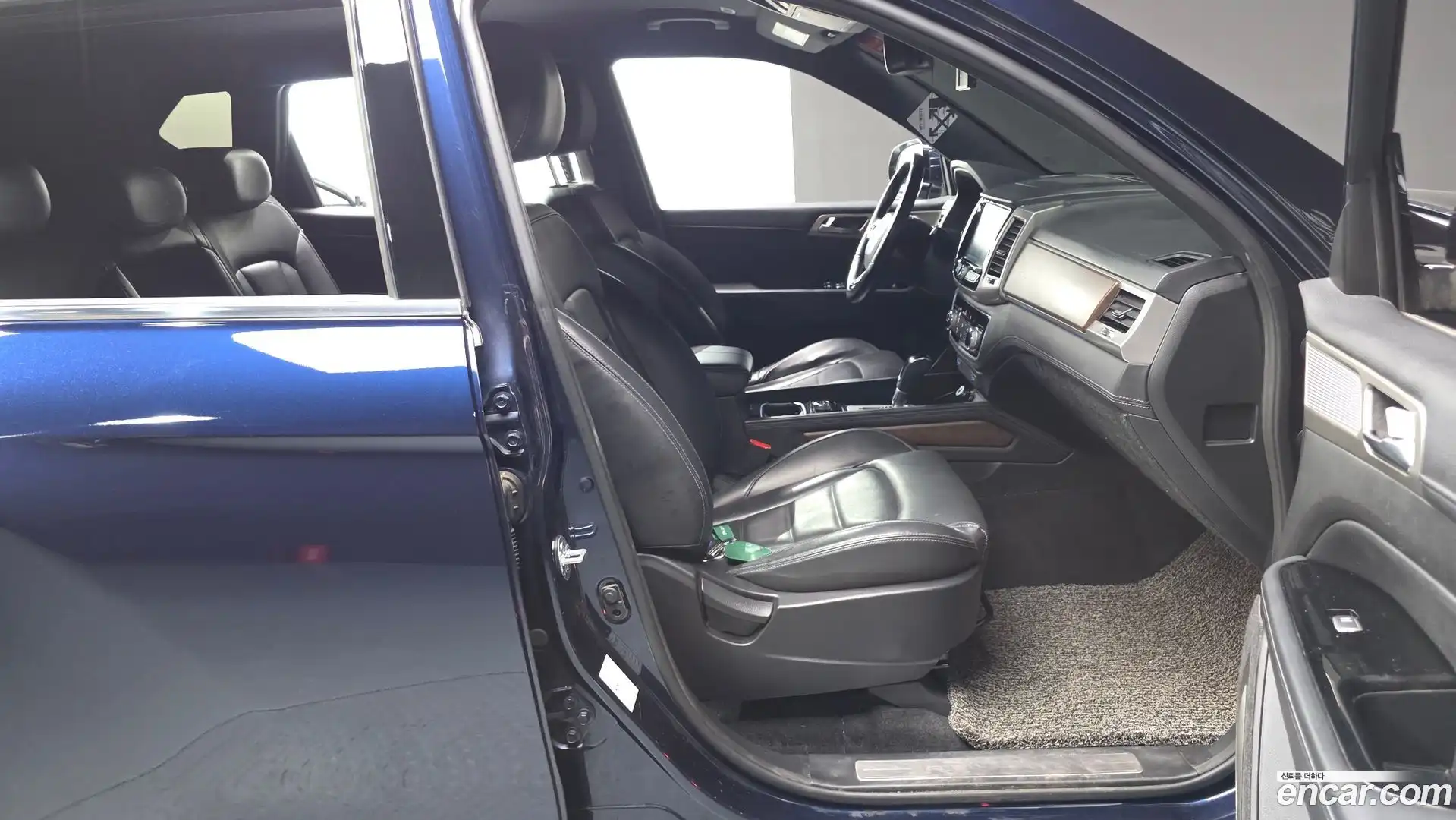Rexton KG Mobility 2018.3-INNER-036