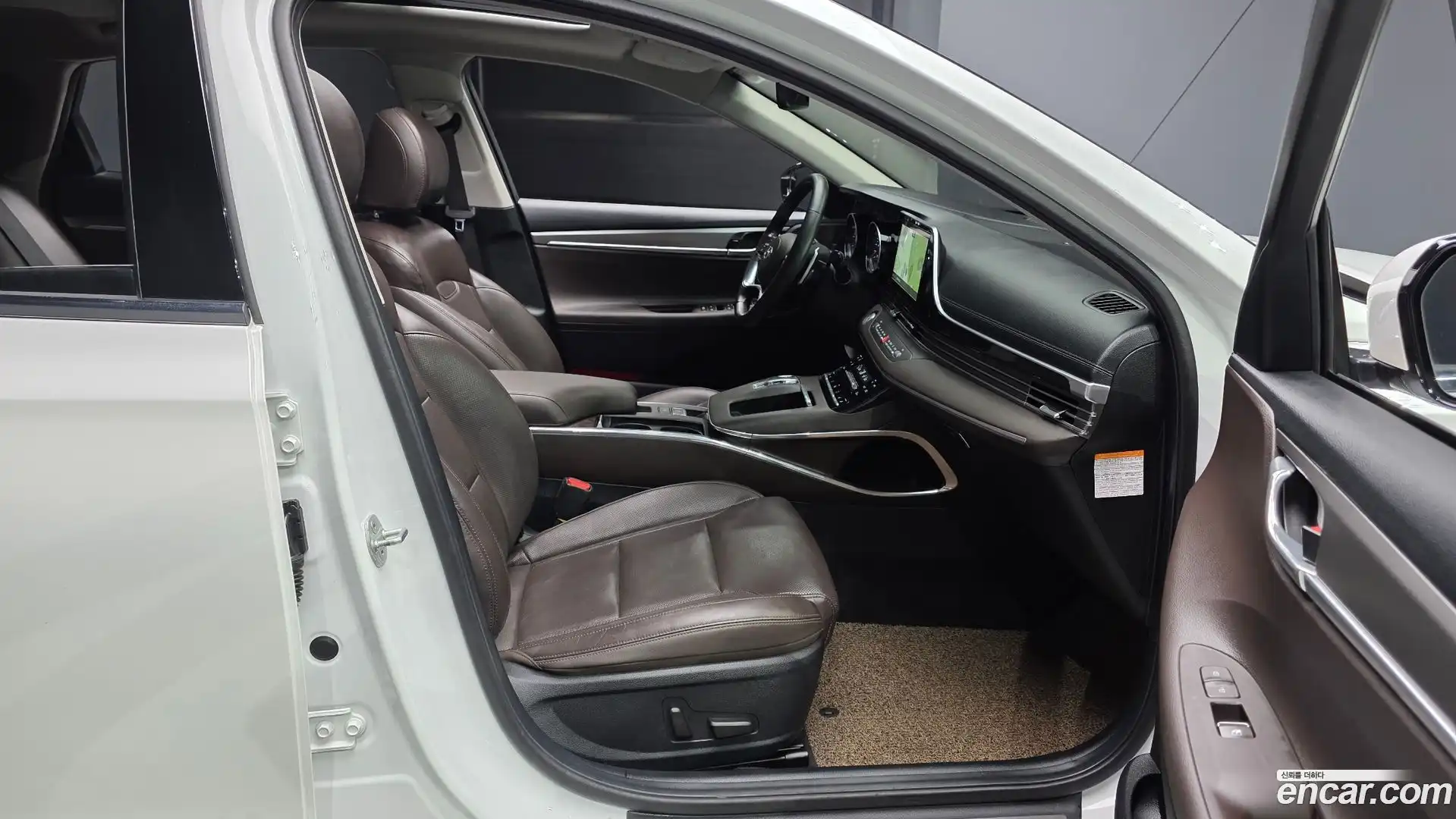 Grandeur Hyundai 2020.0-OPTION-015