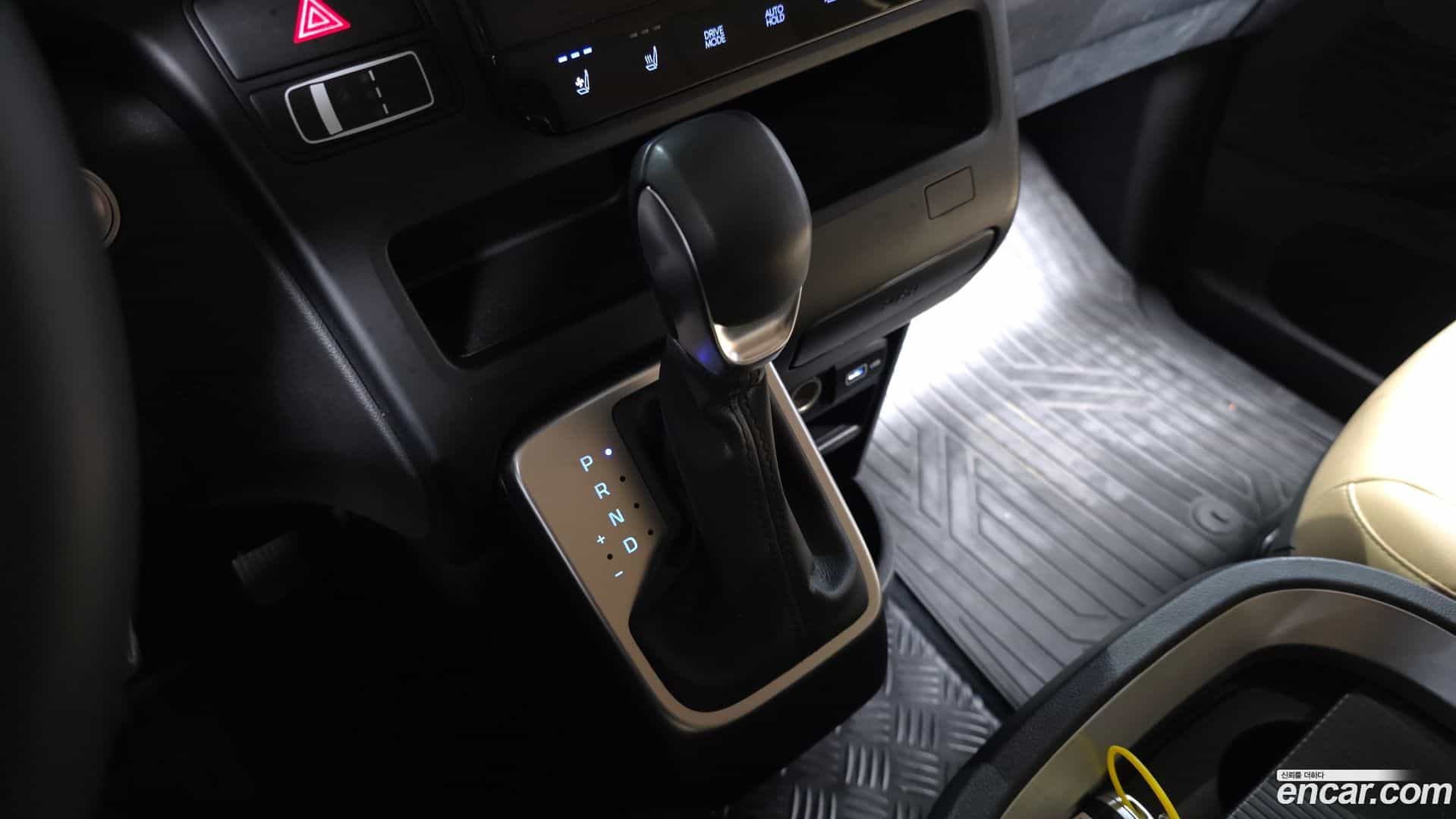 Staria Hyundai 2023.10-INNER-009