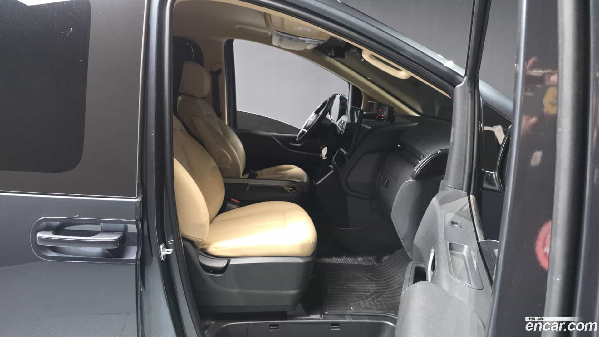 Staria Hyundai 2023.10-OPTION-015