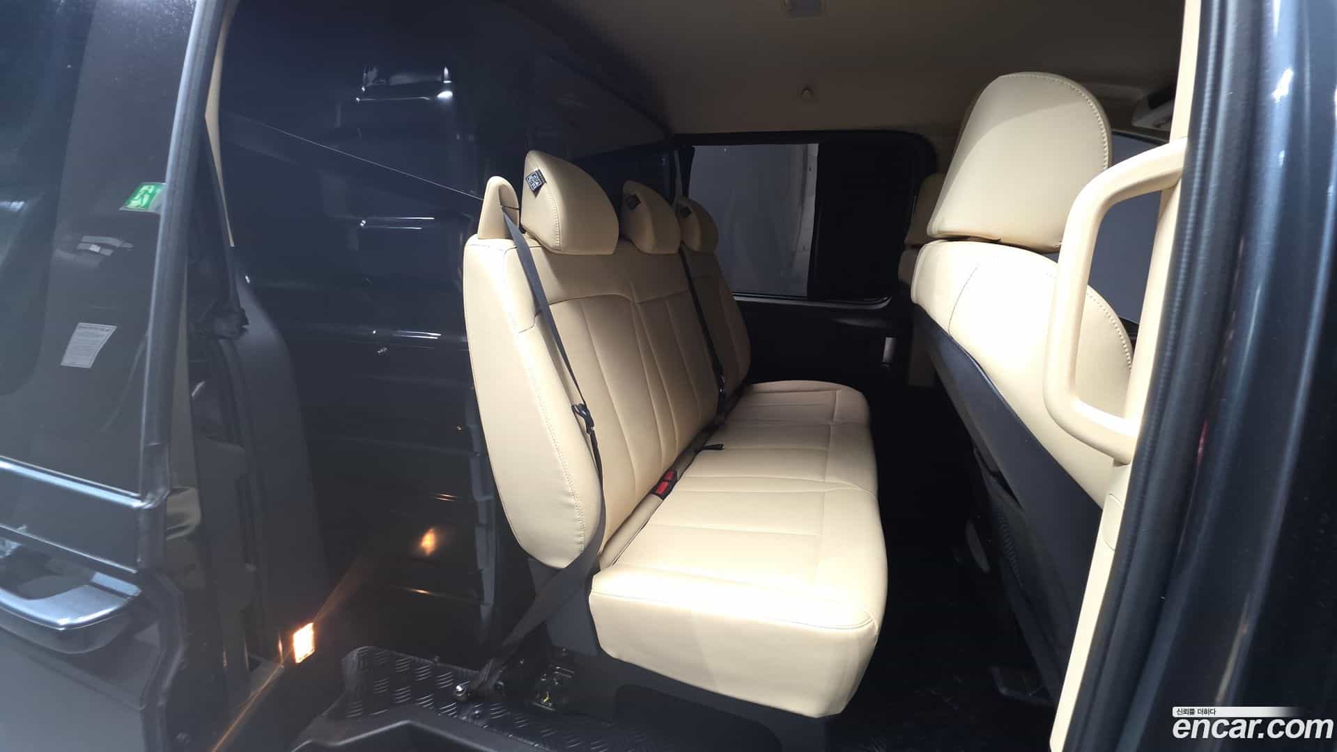Staria Hyundai 2023.10-OPTION-016