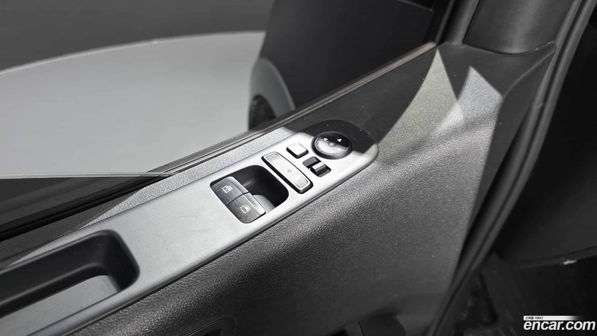 Staria Hyundai 2023.10-OPTION-042