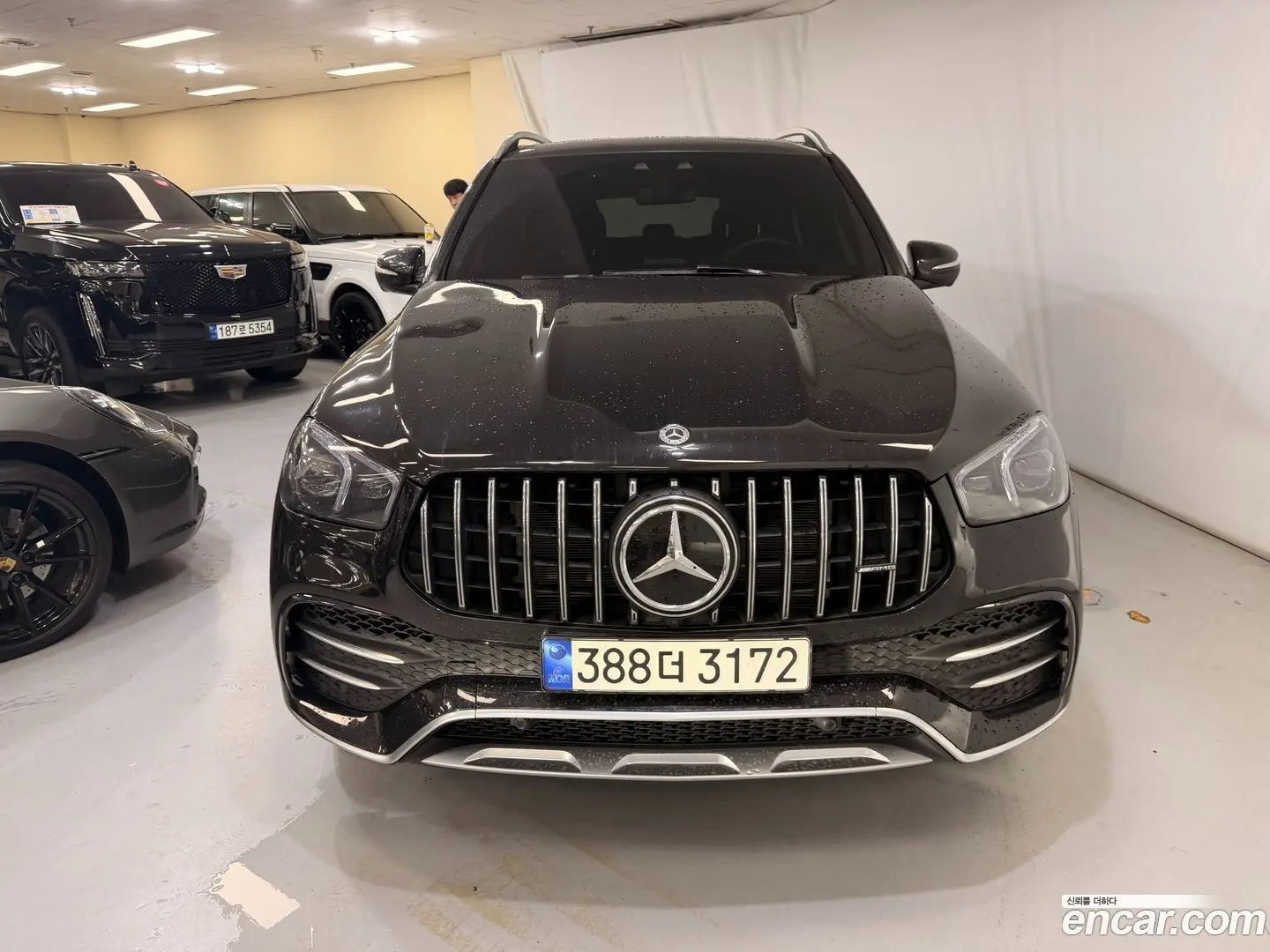 Main__Slider__Photo:GLE-Class Mercedes-Benz 2023.7-0