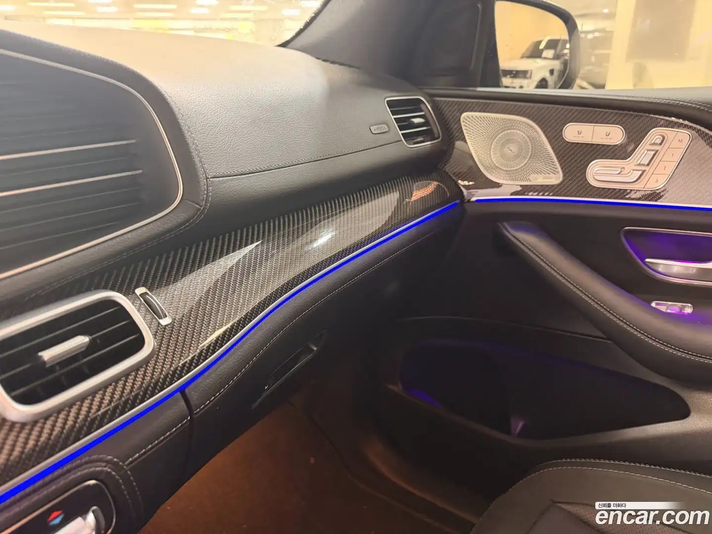 GLE-Class Mercedes-Benz 2023.7-INNER-008
