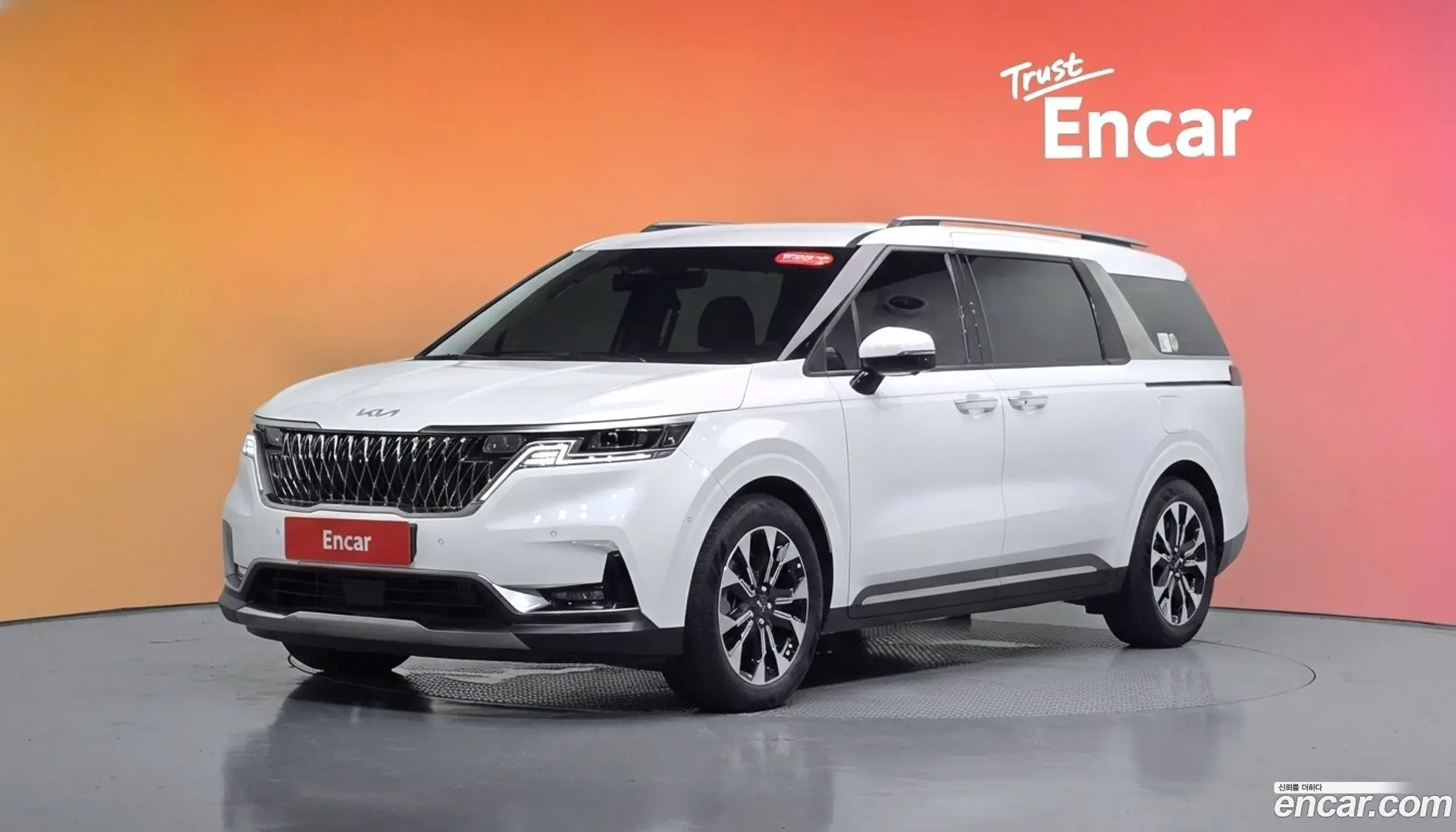 Main__Slider__Photo:Canival Kia 2023.10-0