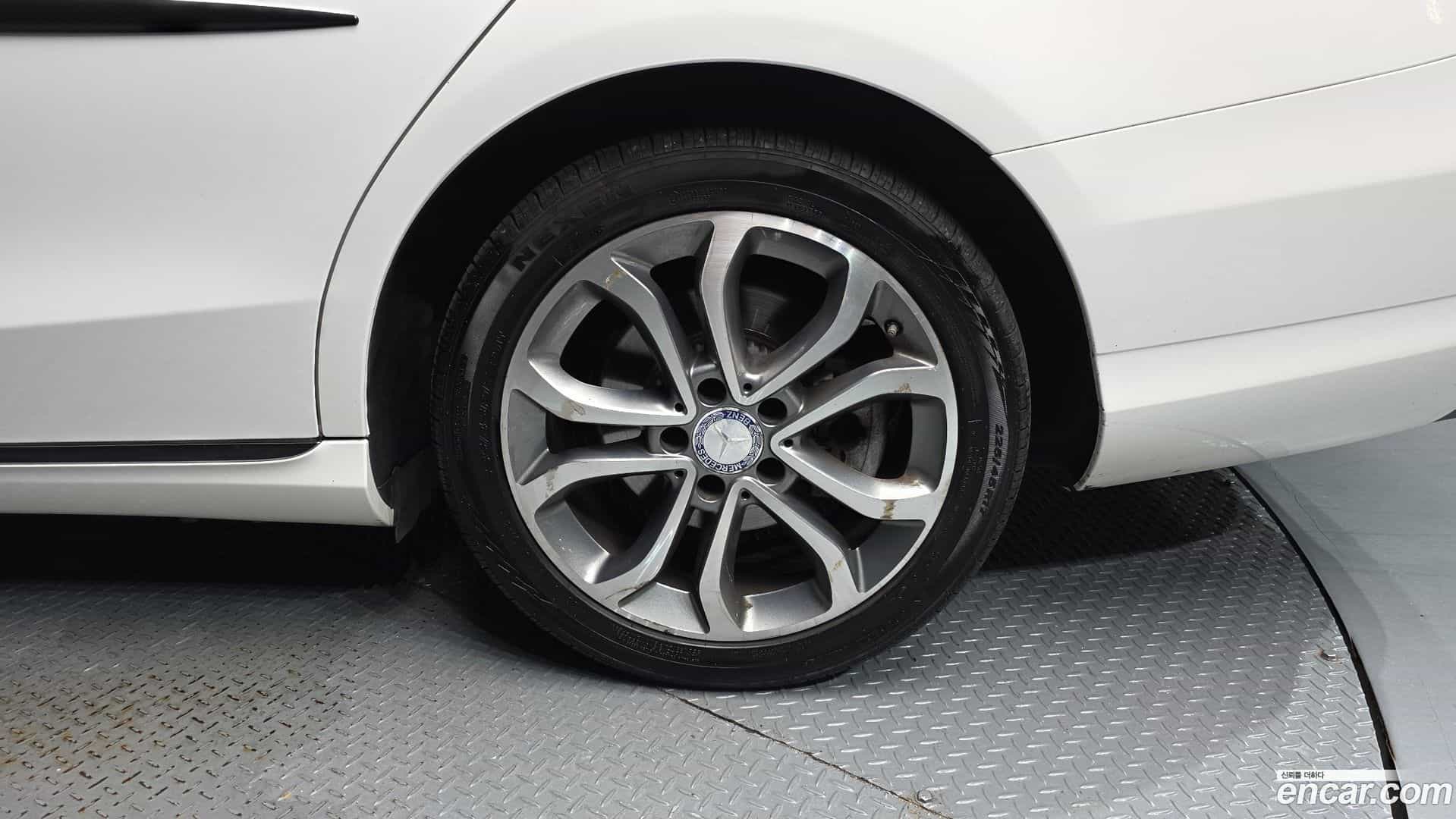 C-Class Mercedes-Benz 2016.4-OUTER-031