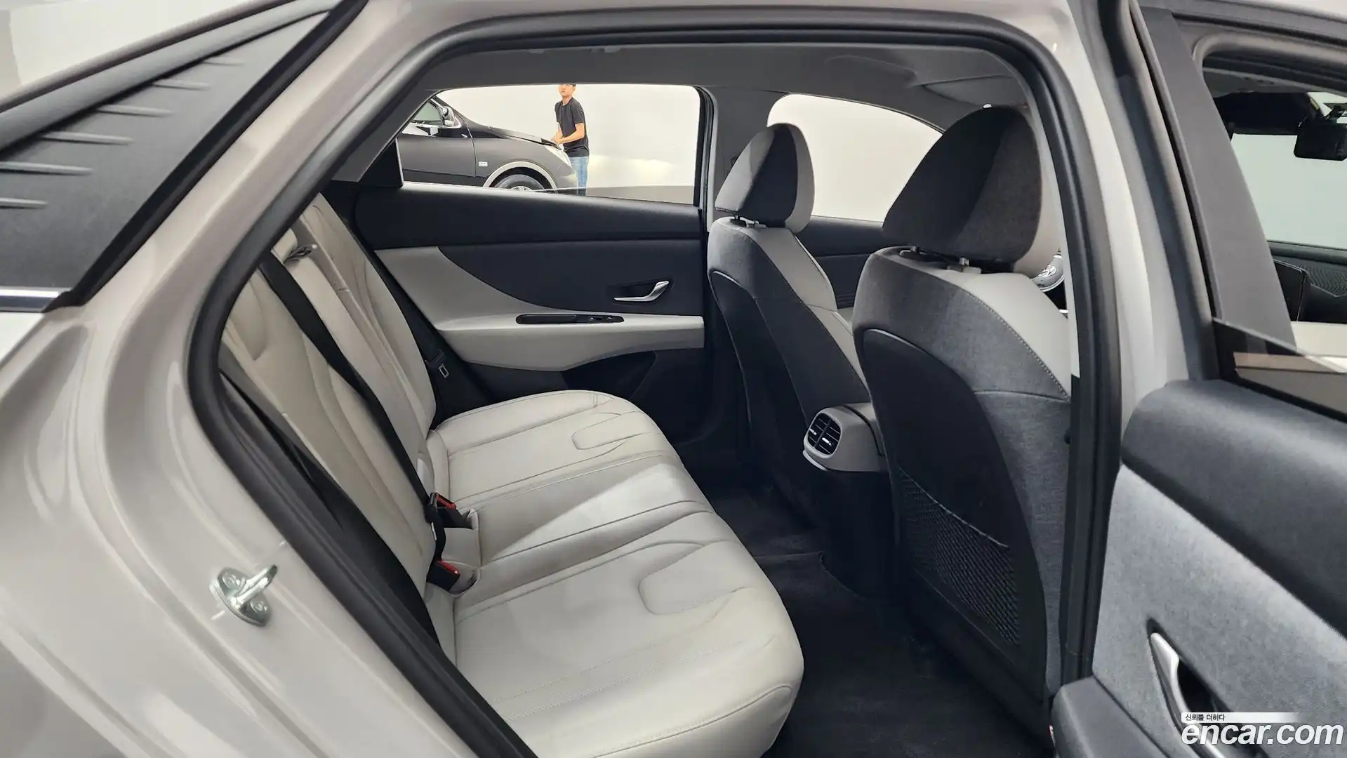 AVANTE Hyundai 2023.0-OPTION-015