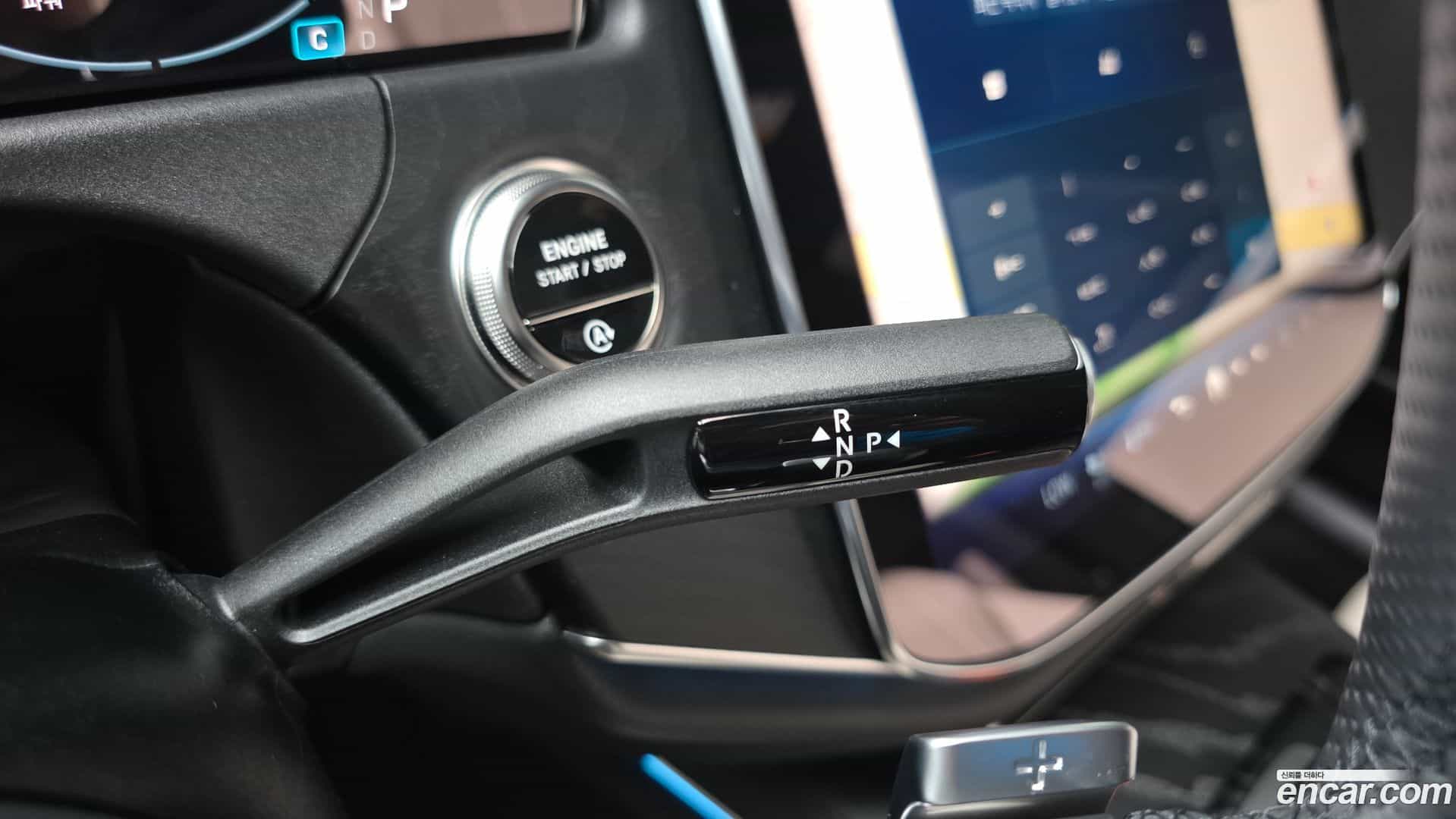 E-Class Mercedes-Benz 2025.10-INNER-009