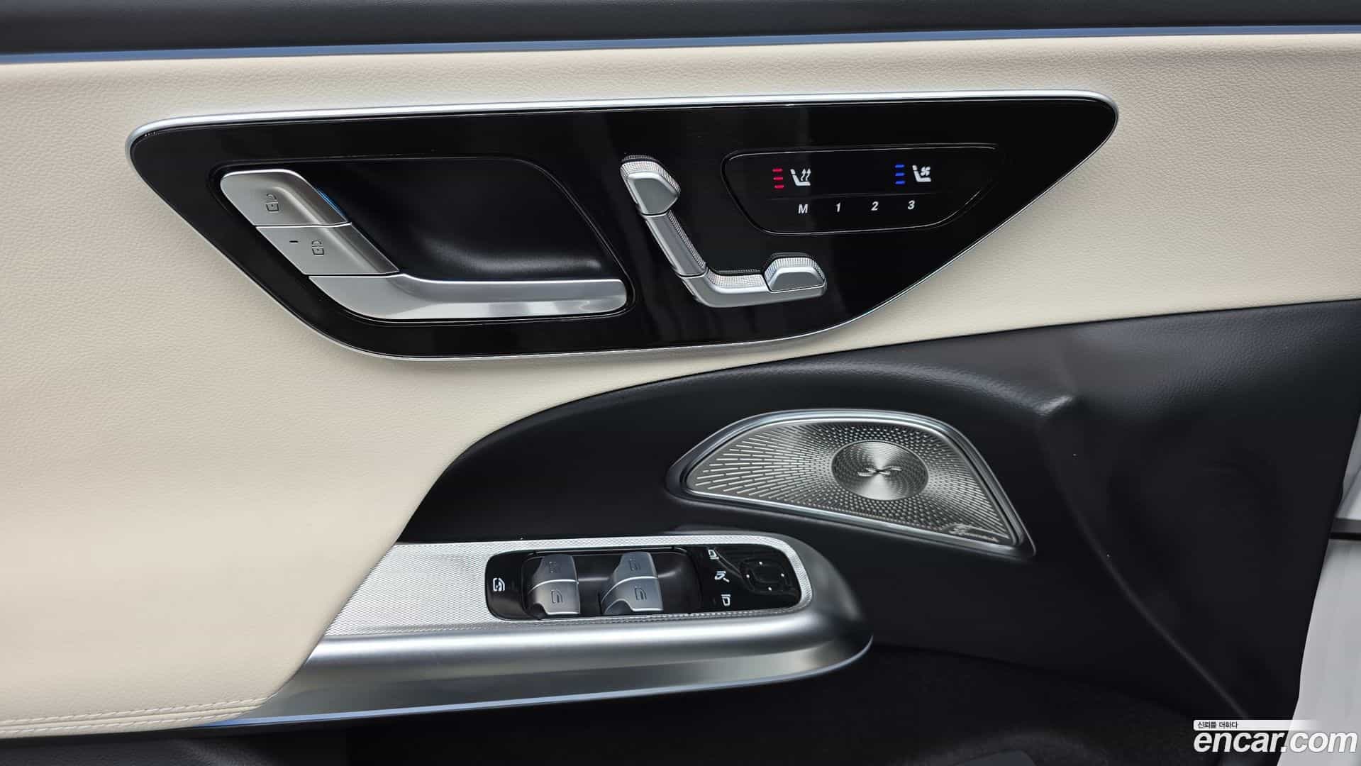 E-Class Mercedes-Benz 2025.10-OPTION-015