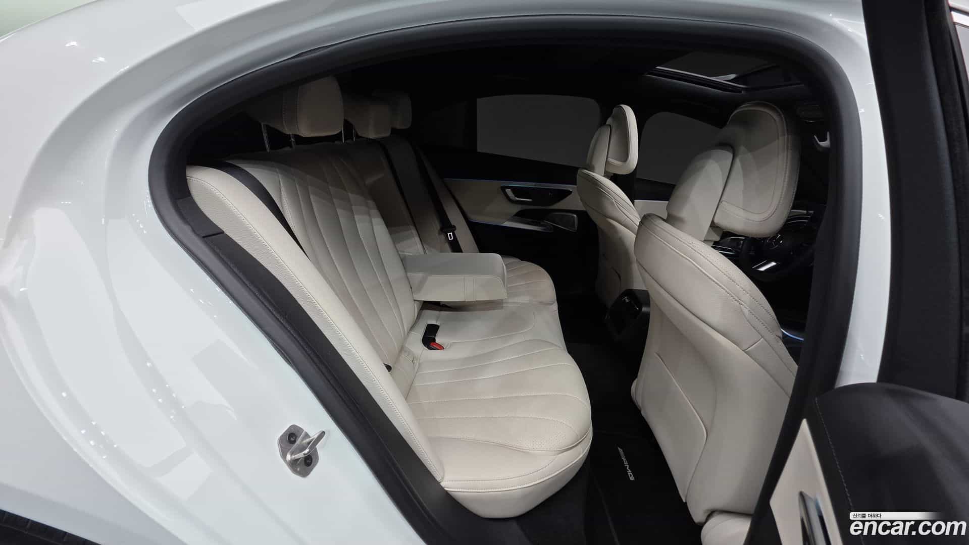 E-Class Mercedes-Benz 2025.10-OPTION-021