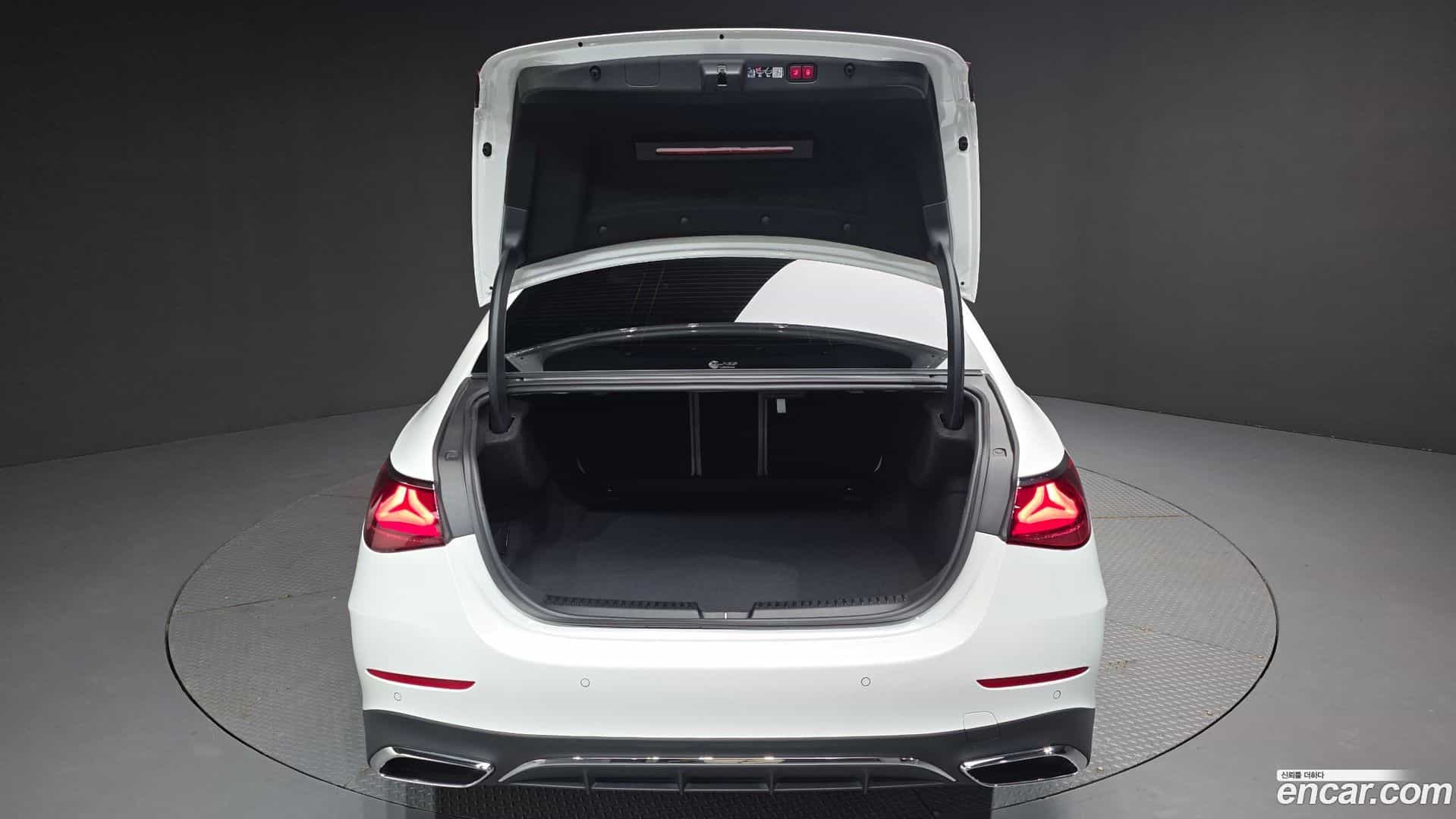 E-Class Mercedes-Benz 2025.10-OPTION-022