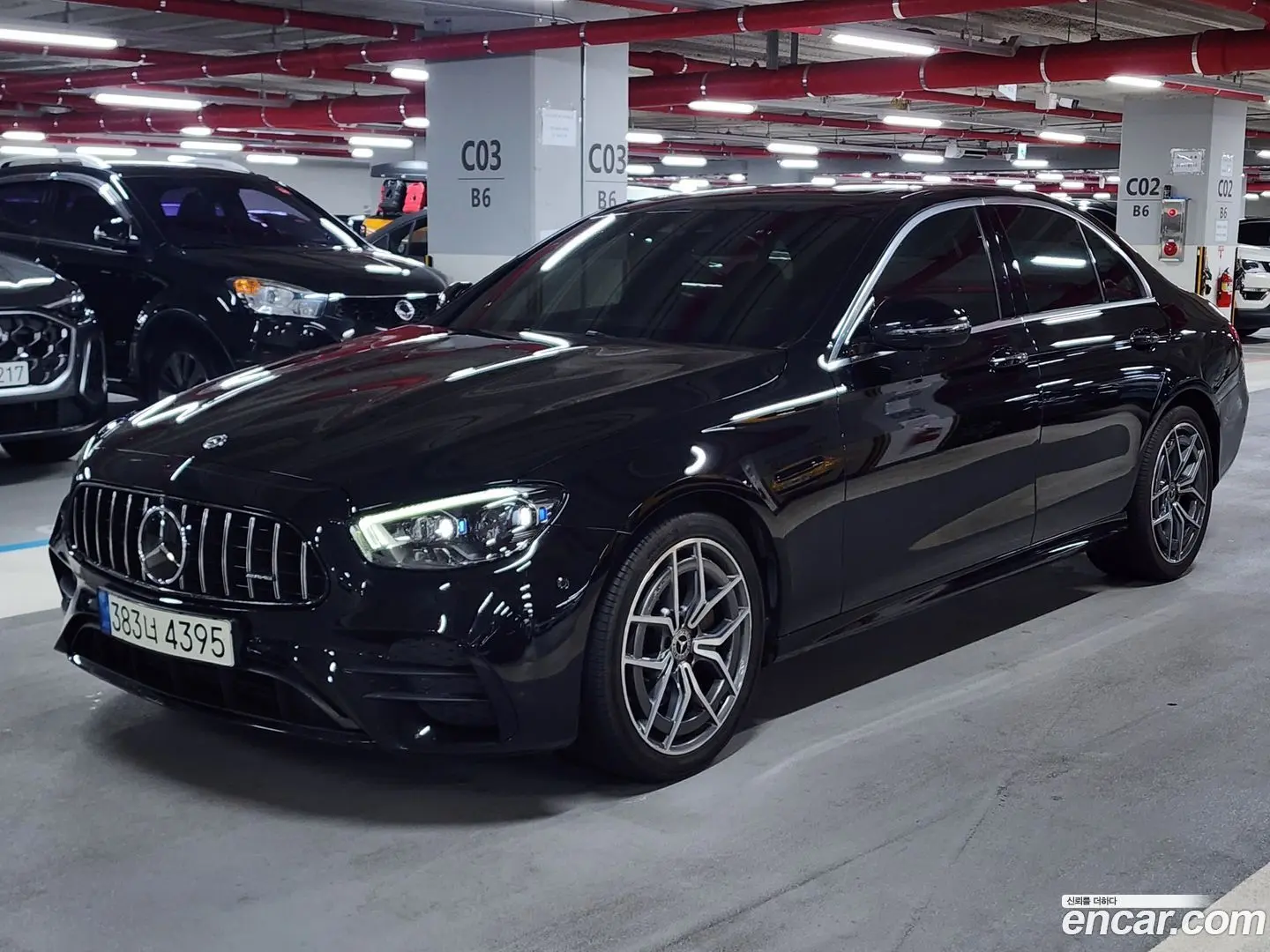 Main__Slider__Photo:E-Class Mercedes-Benz 2021.6-0