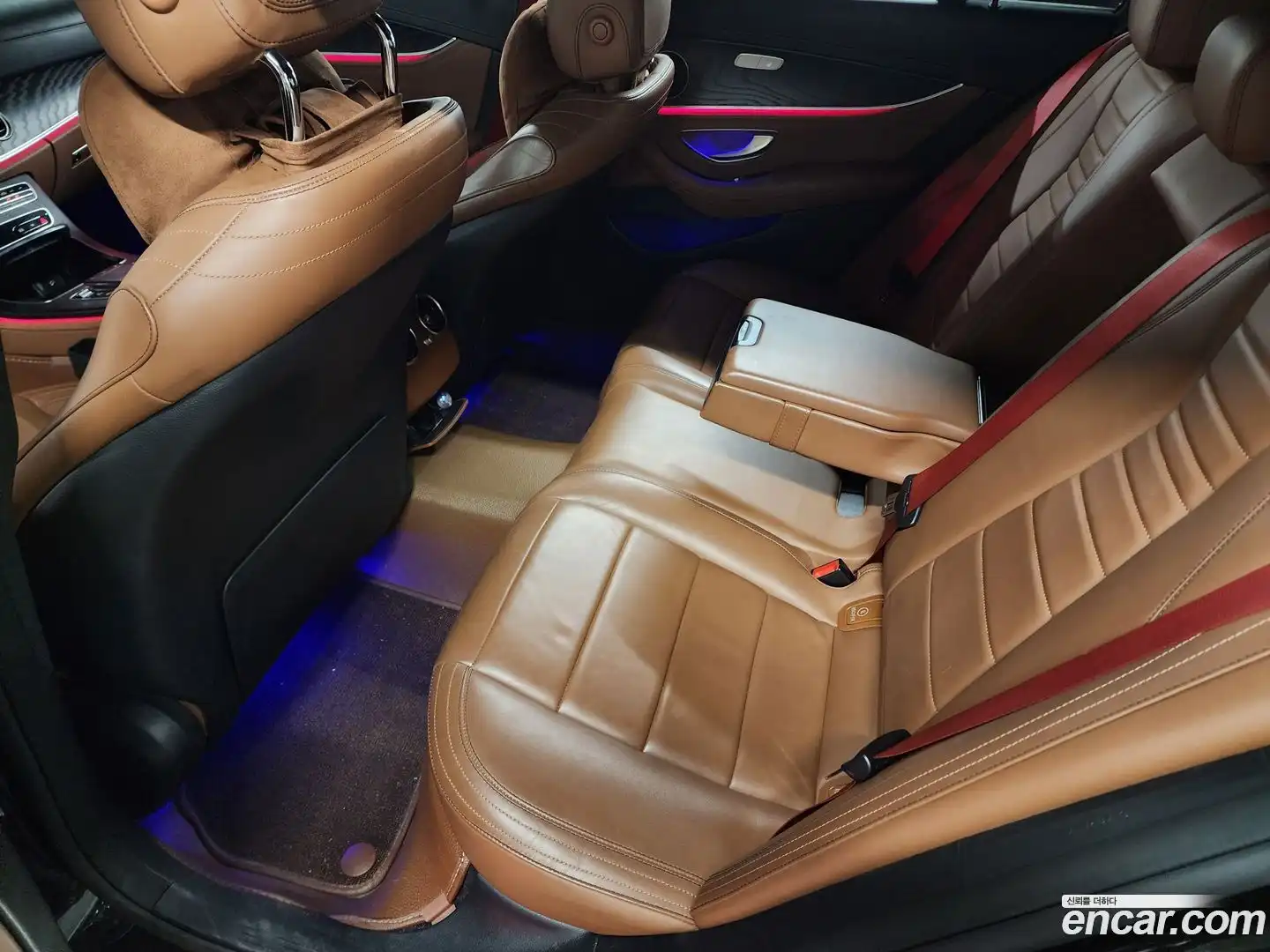 E-Class Mercedes-Benz 2021.6-INNER-010