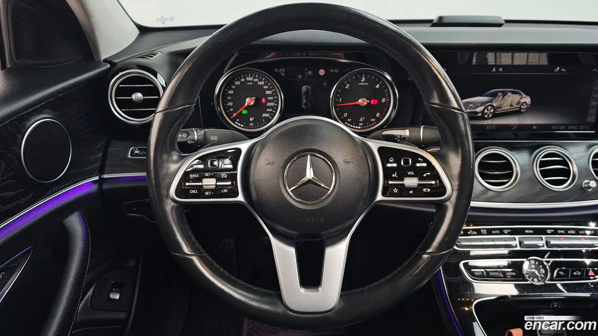 E-Class Mercedes-Benz 2020.6-OPTION-019