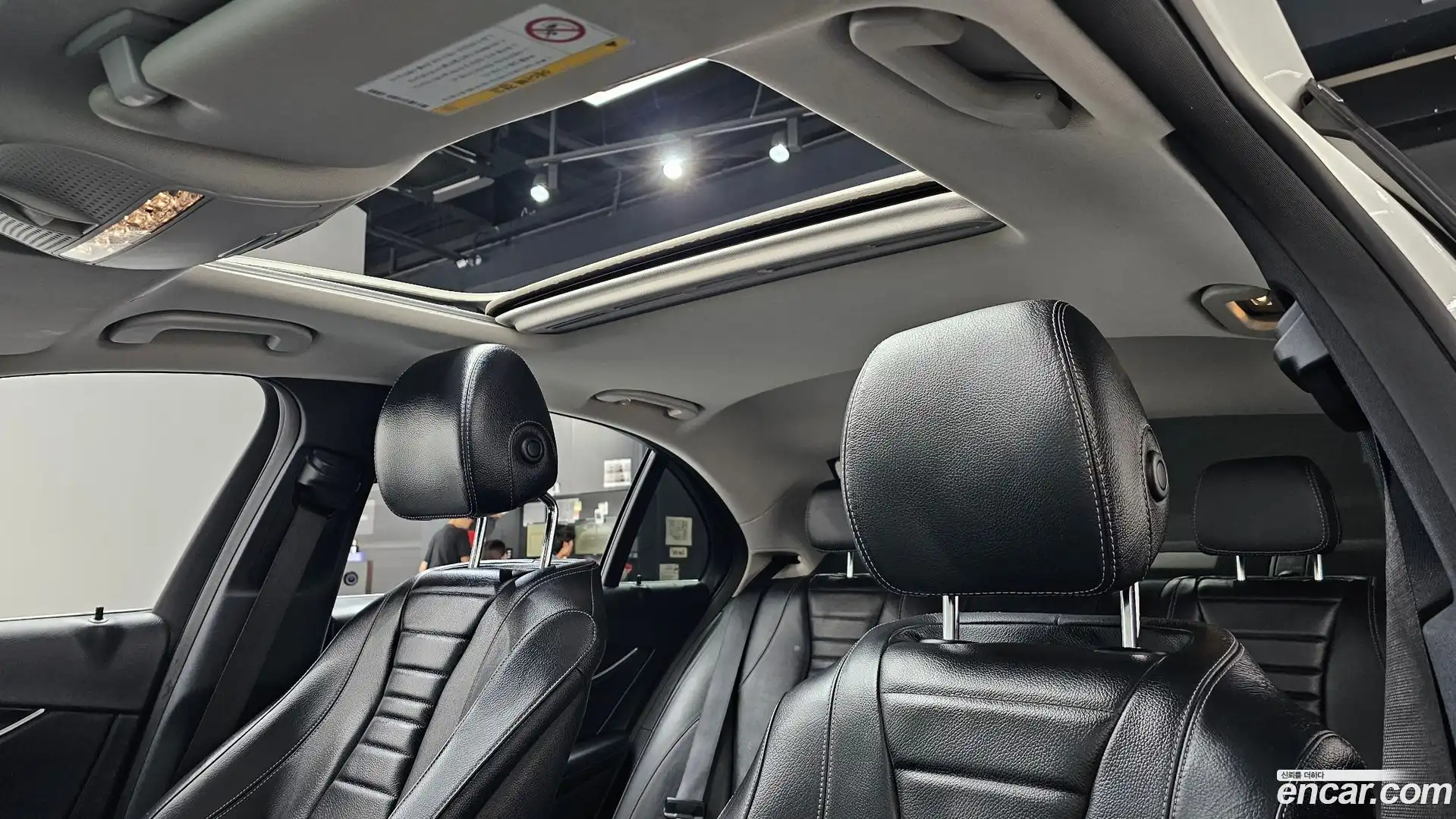 E-Class Mercedes-Benz 2020.6-OPTION-022