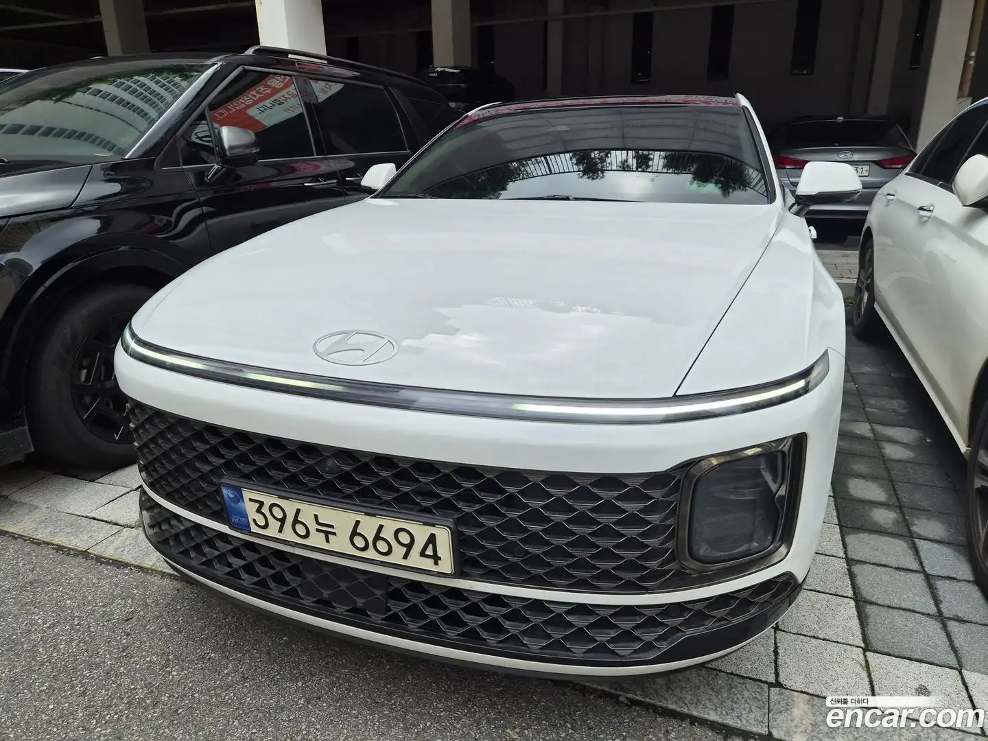 Grandeur Hyundai 2023.10-OUTER-003