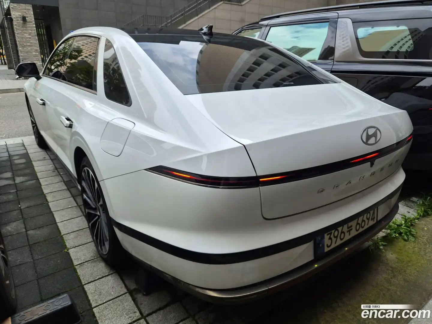 Grandeur Hyundai 2023.10-OUTER-004