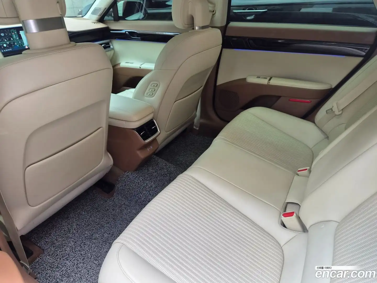 Grandeur Hyundai 2023.10-INNER-007