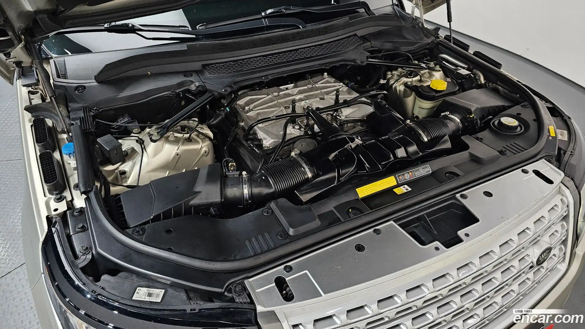 Range Rover Land Rover 2014.6-OUTER-006