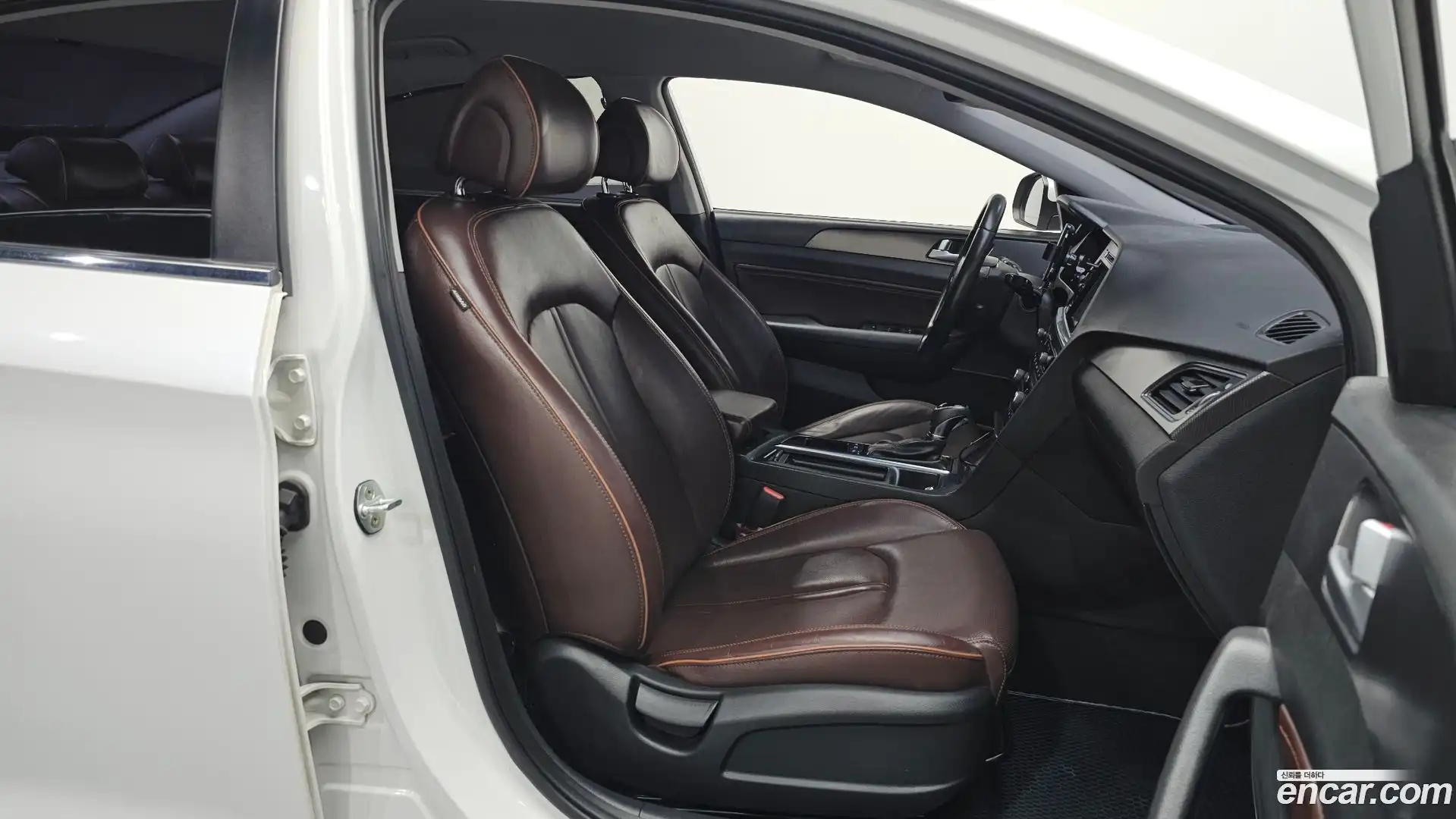 Sonata Hyundai 2016.6-OPTION-015