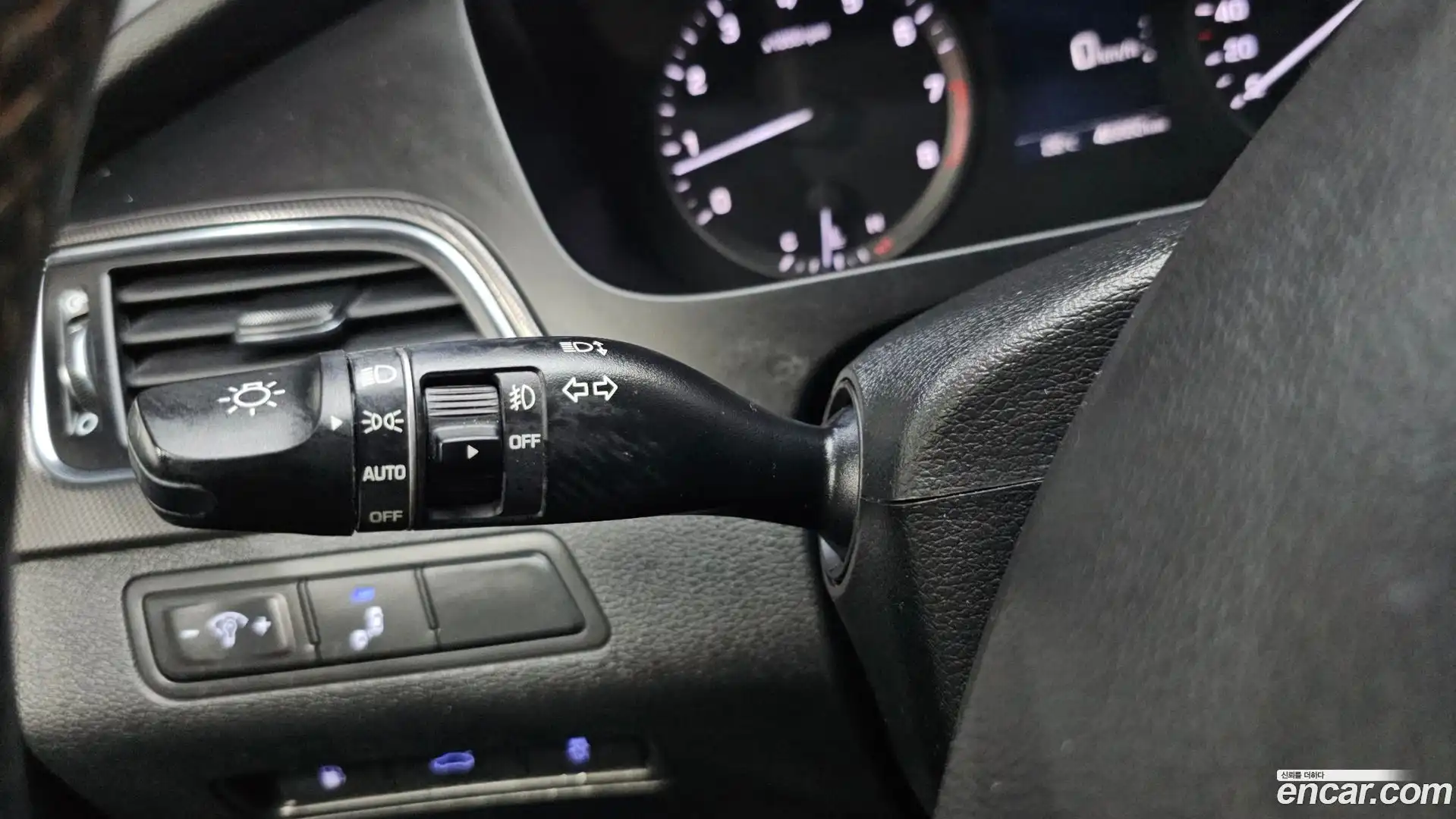 Sonata Hyundai 2016.6-OPTION-041
