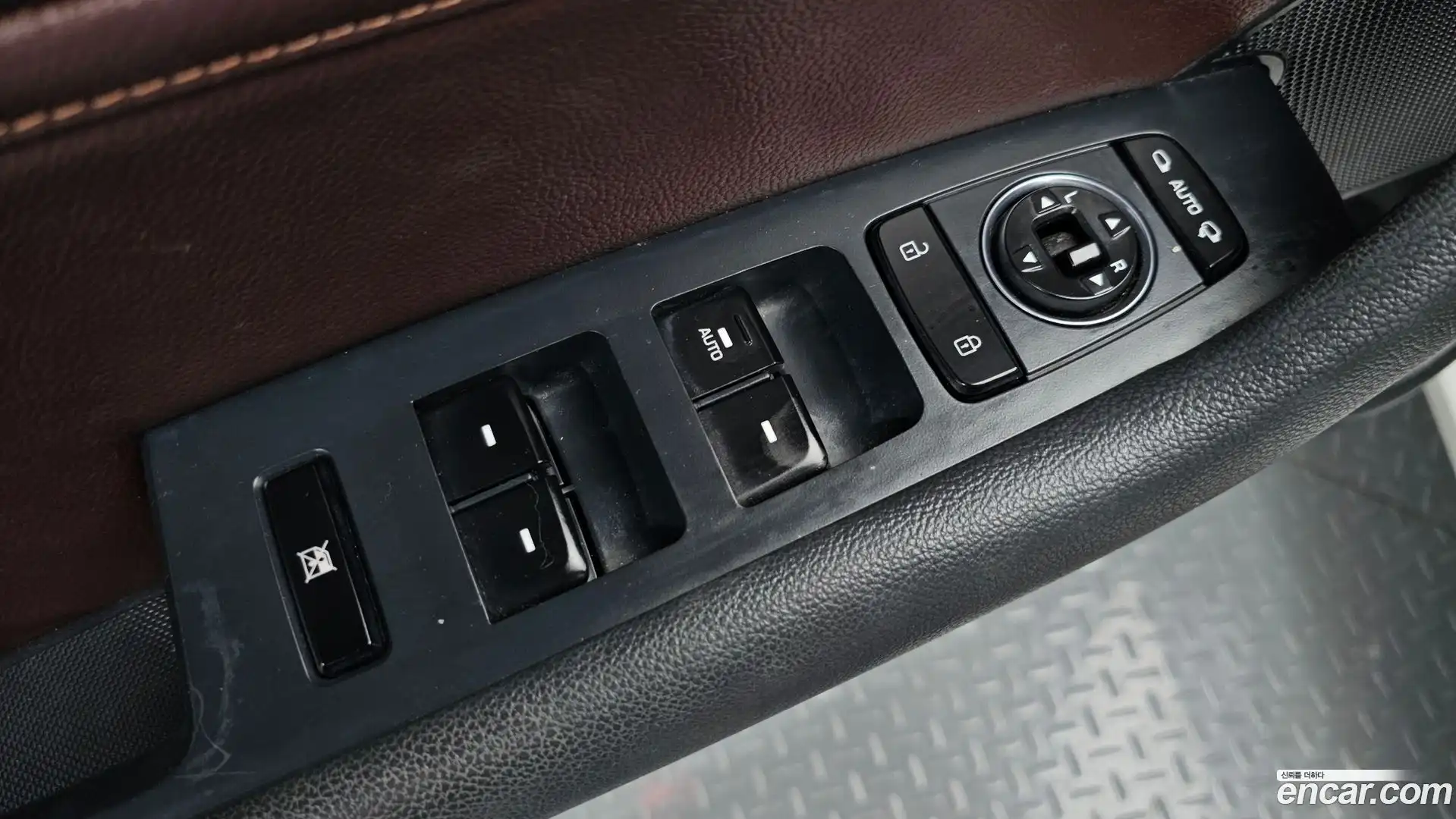 Sonata Hyundai 2016.6-OPTION-043