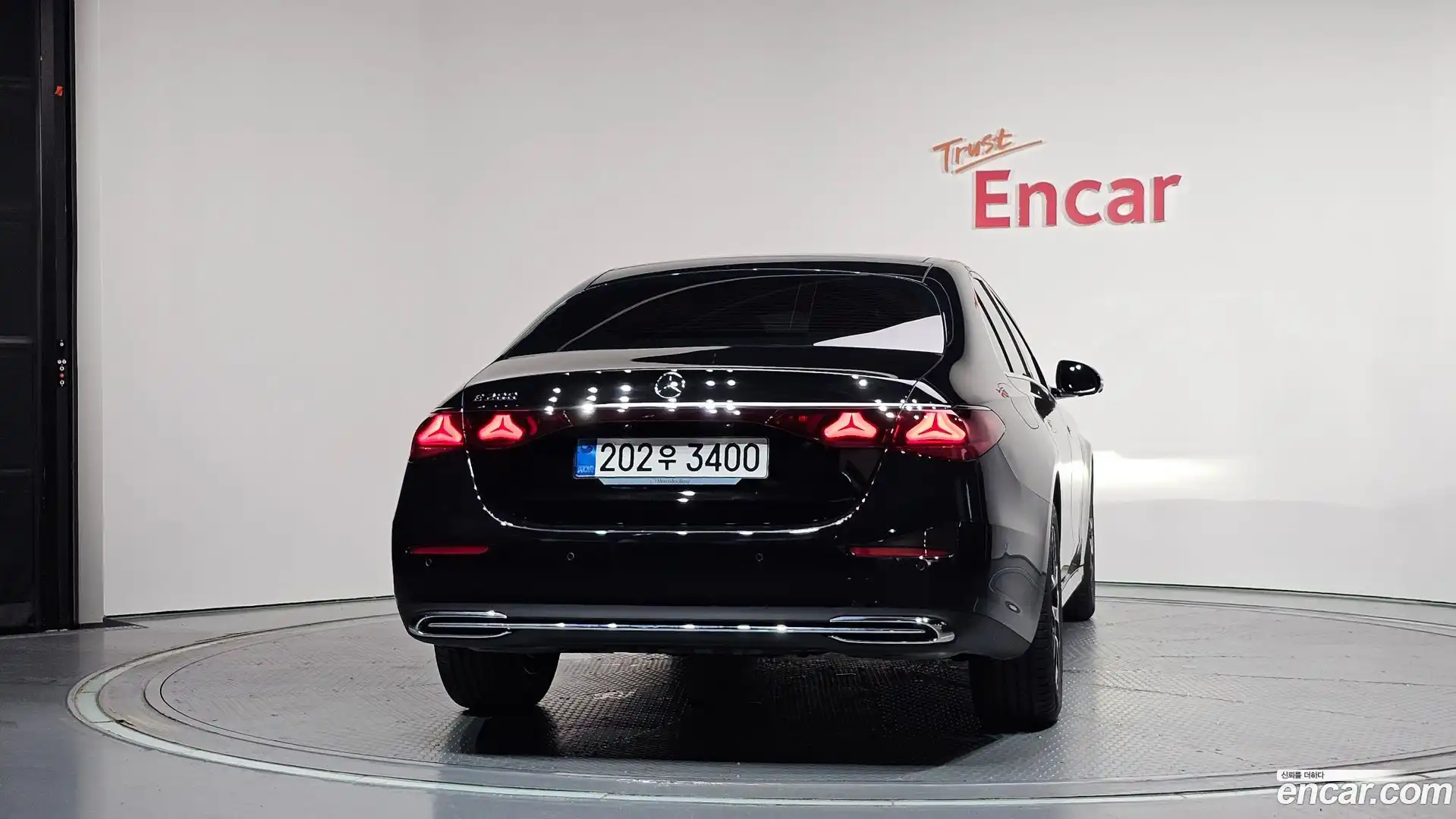 E-Class Mercedes-Benz 2025.11-OUTER-004