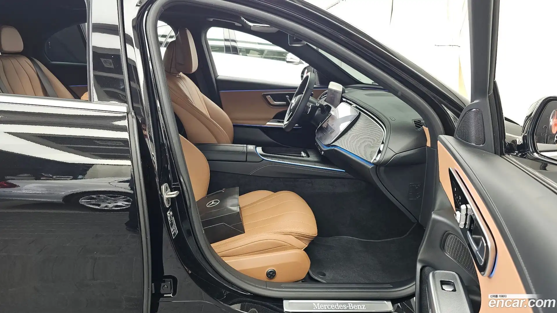 E-Class Mercedes-Benz 2025.11-OPTION-015