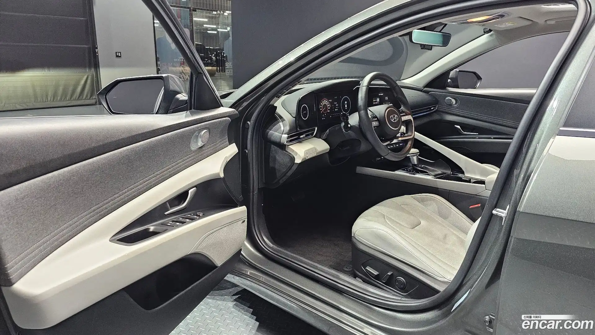 AVANTE Hyundai 2020.10-INNER-010