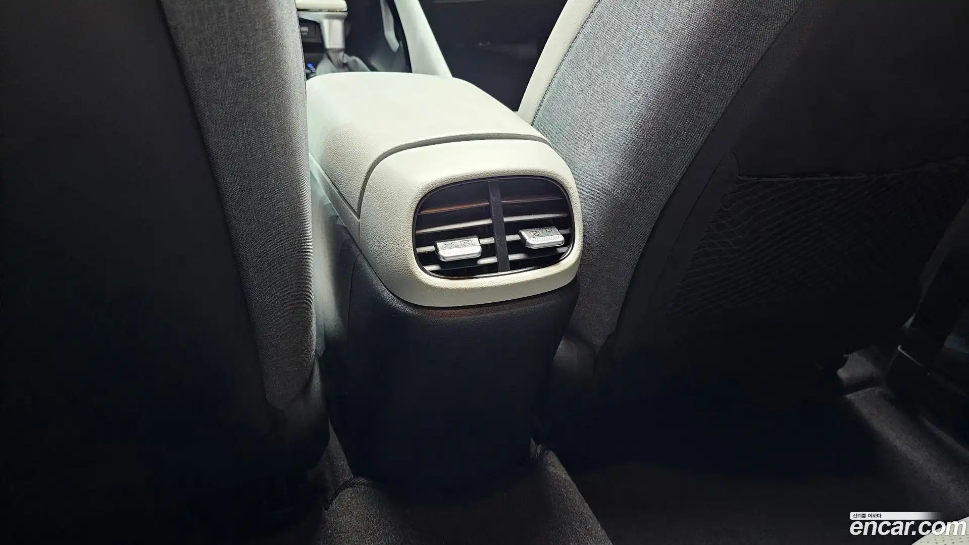 AVANTE Hyundai 2020.10-OPTION-050