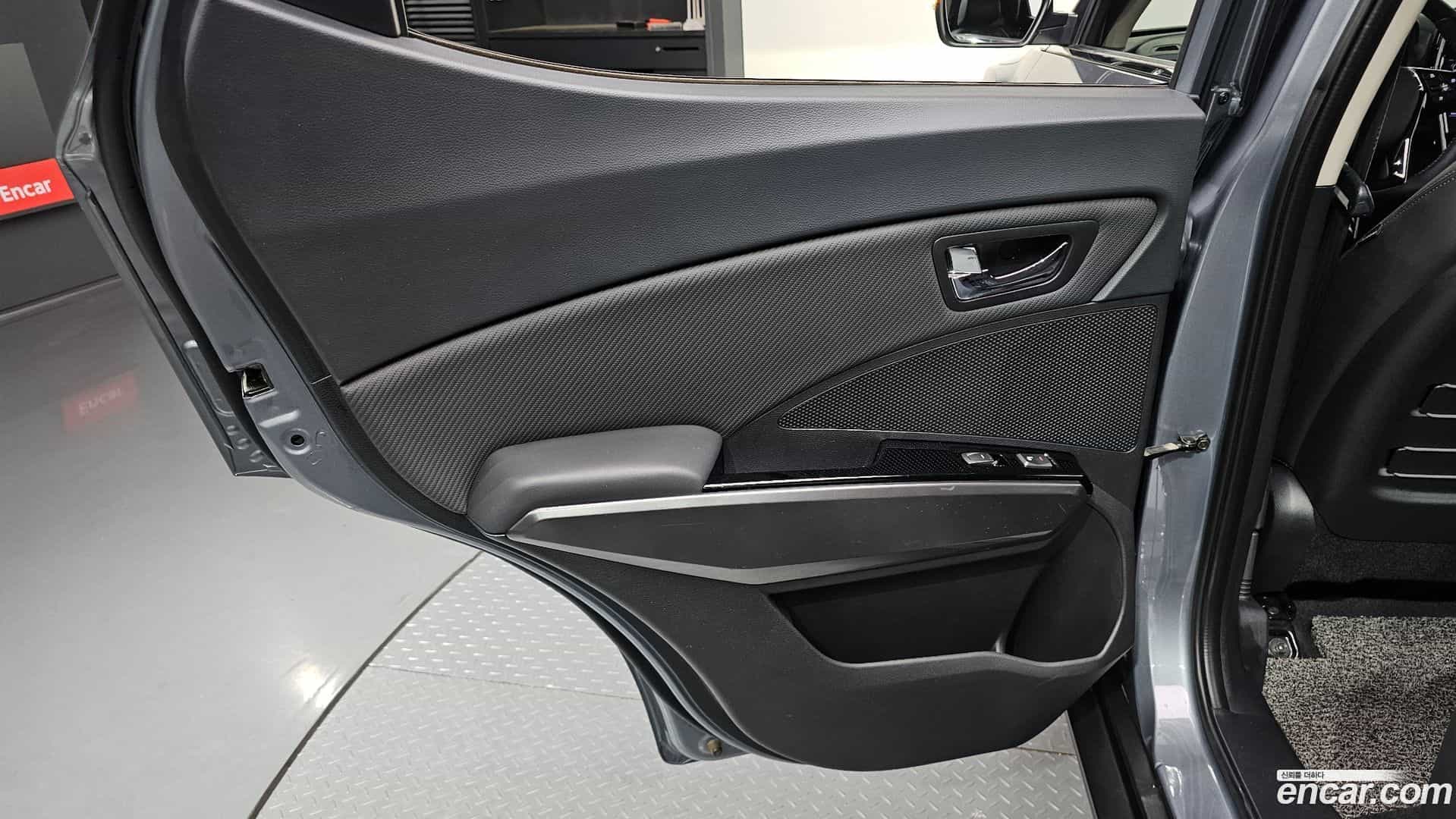 TIBOLI KG Mobility 2019.10-INNER-035