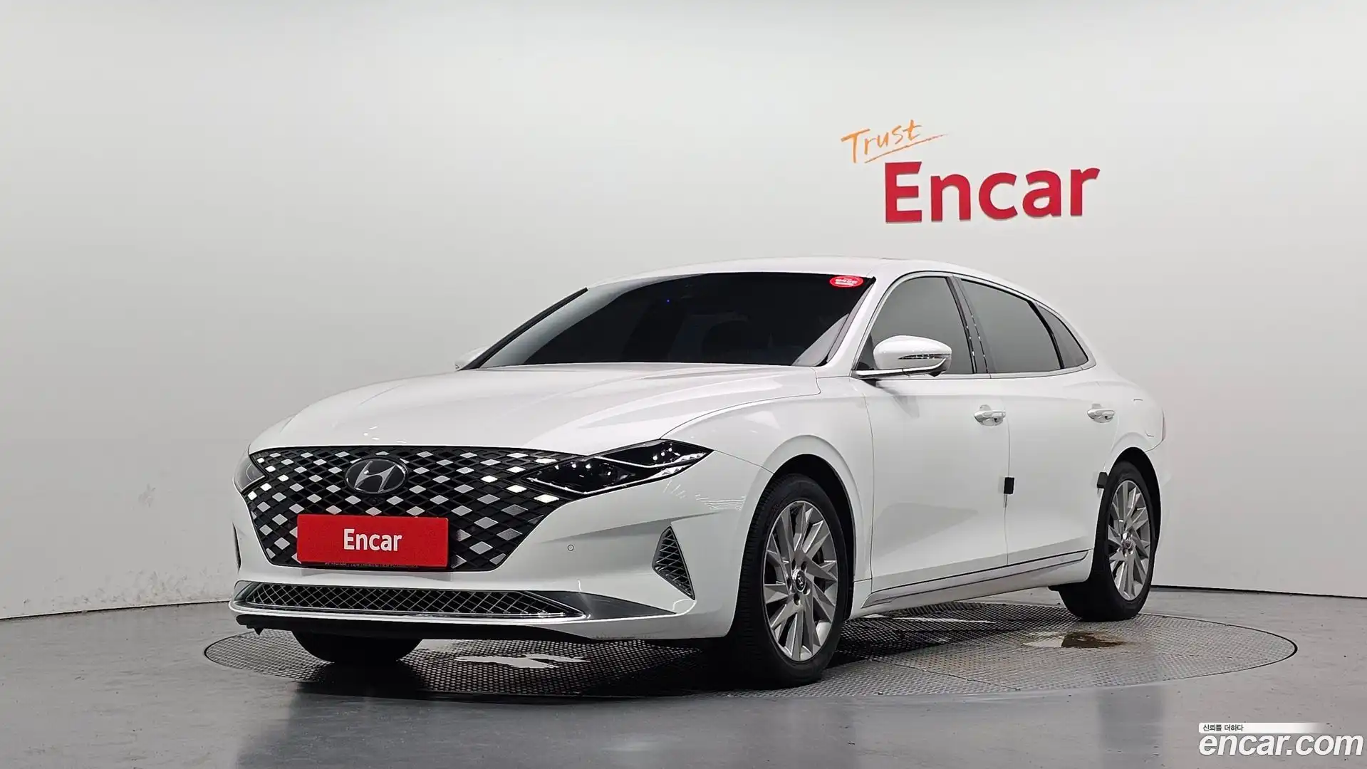 Grandeur Hyundai 2020.11-OUTER-001